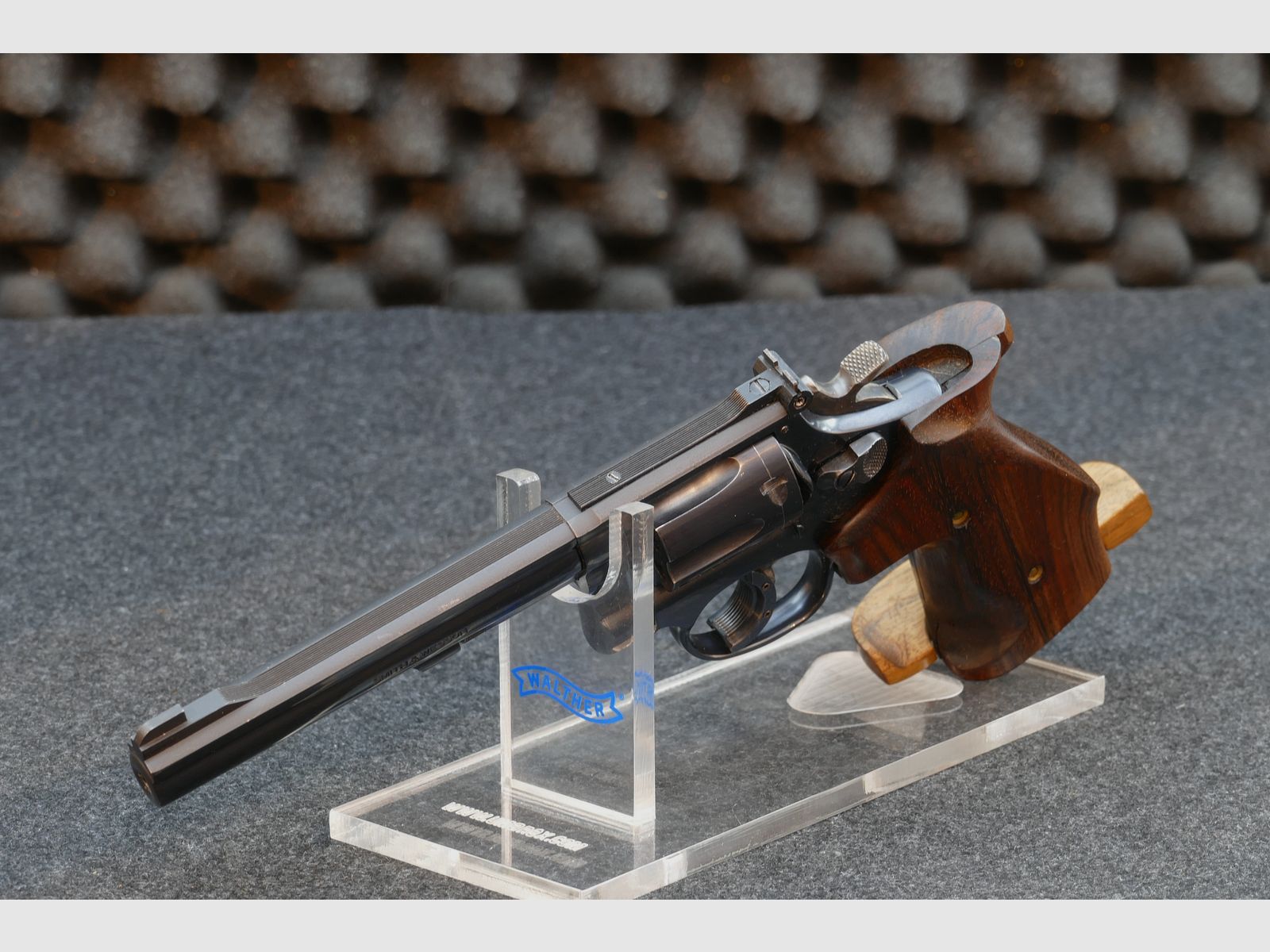Smith & Wesson Model 17-5 — 6" (152 mm) • .22 LR