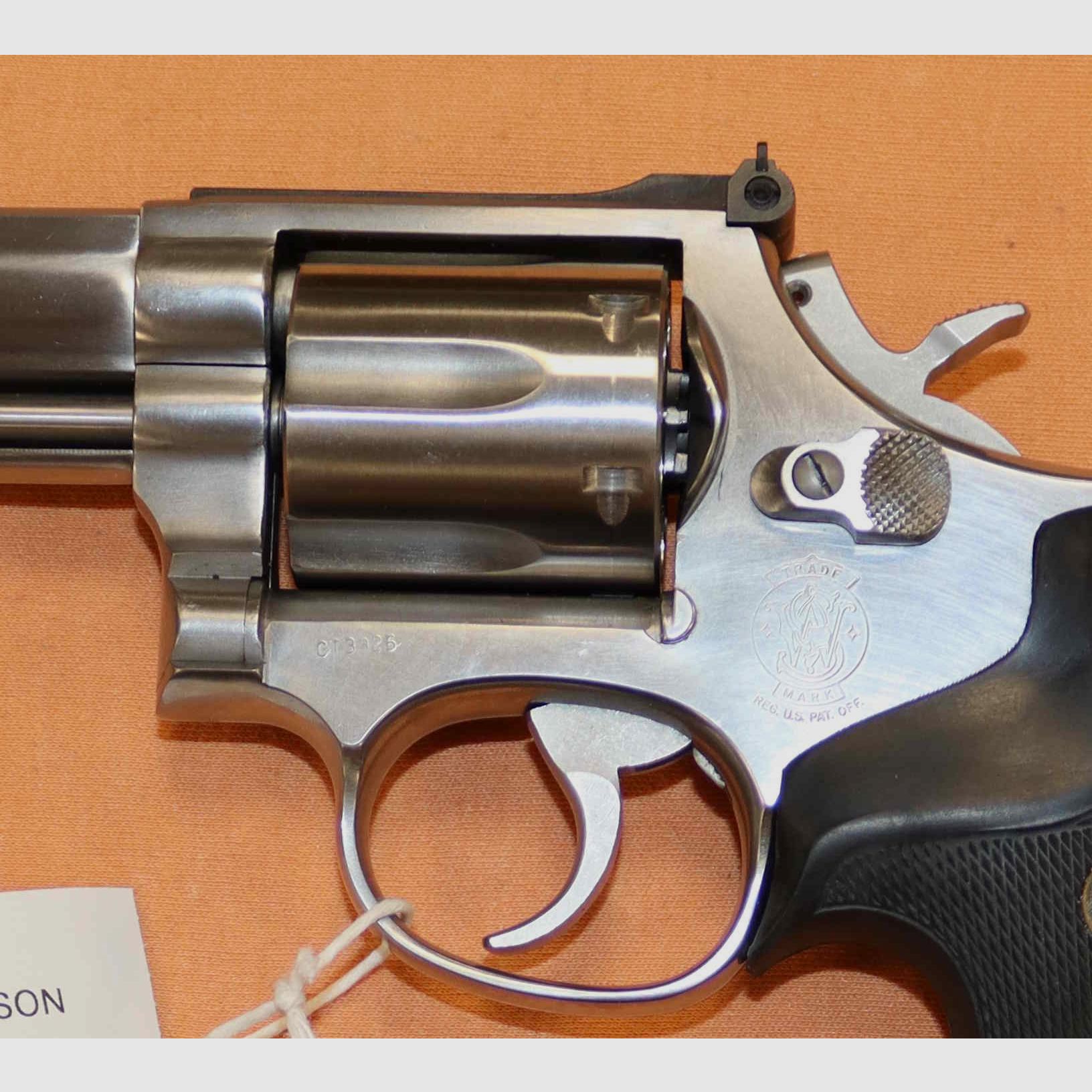 Revólver Smith & Wesson Modelo 686 Calibre 357MG Deportivo, imagen 3 de 10