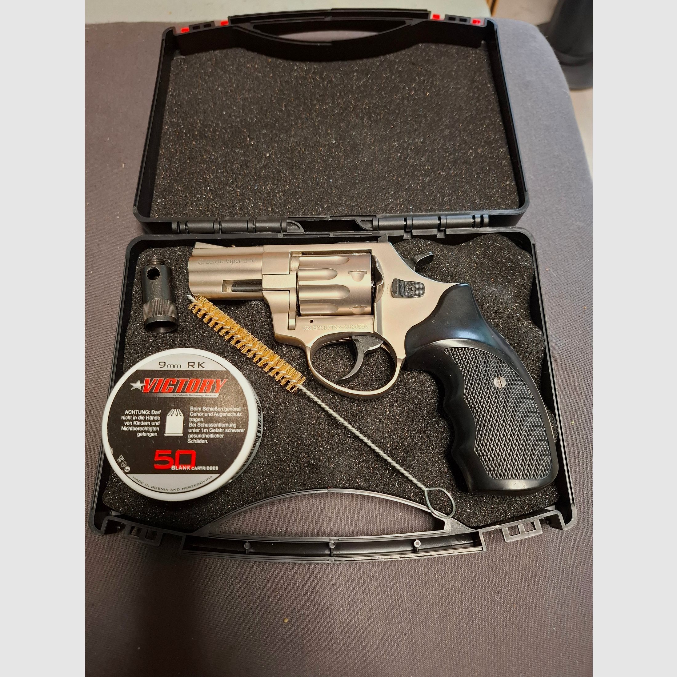 Ekol Viper 2.5" 9mm RK with ammunition.