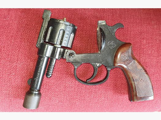 Revolver a salve in calibro 6mm Flobert