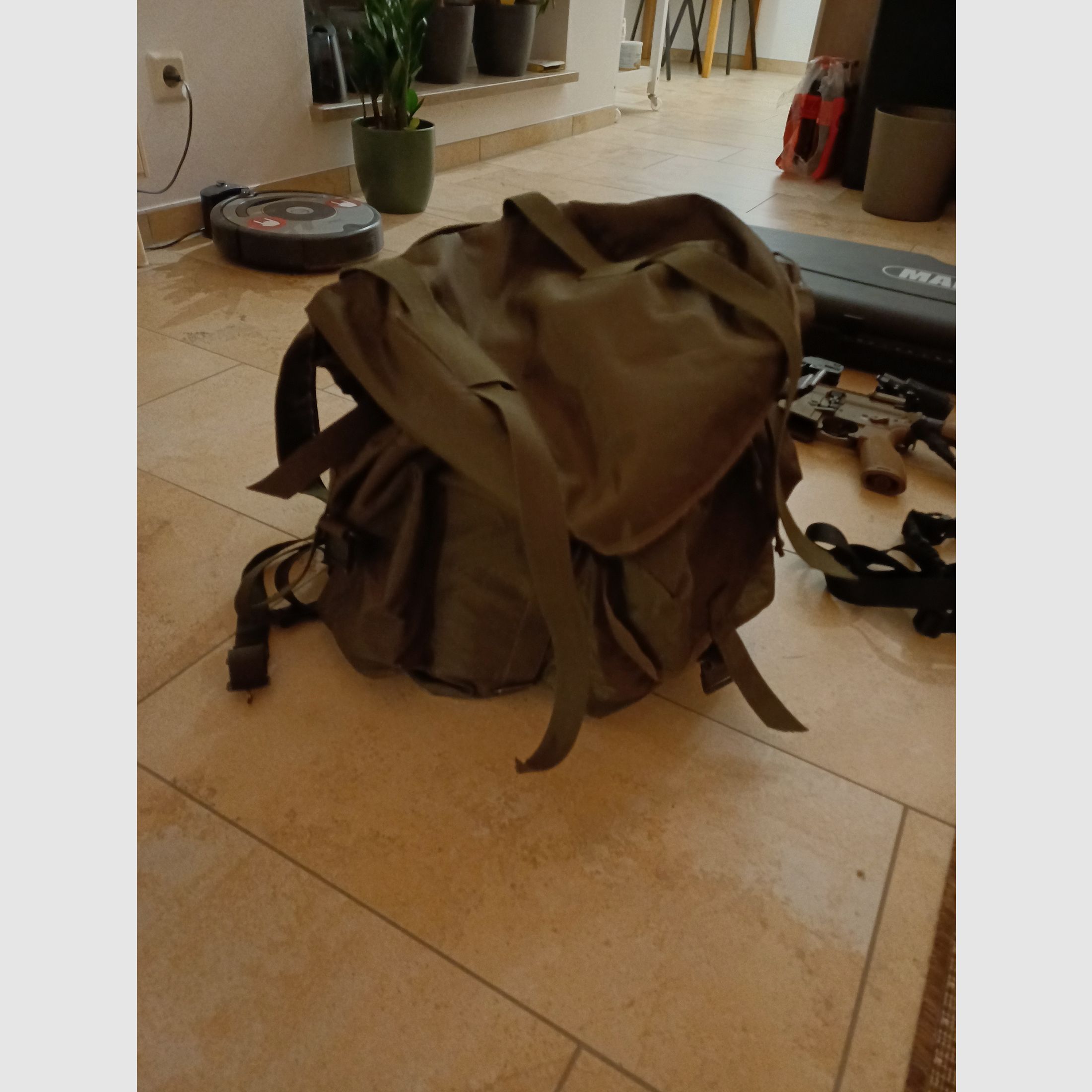 Airsoft VFC HK 416 A5 V3 mit Zubehör und österr. Armeerucksack