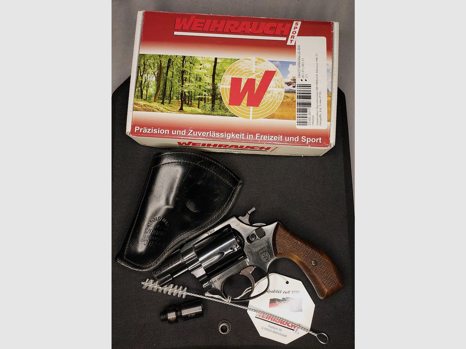 Incienso HW37 Cal. 9mm R.K. (PTB 887) OVP con empuñaduras de madera y funda de cuero - en muy buen estado (Arminius HW 37)