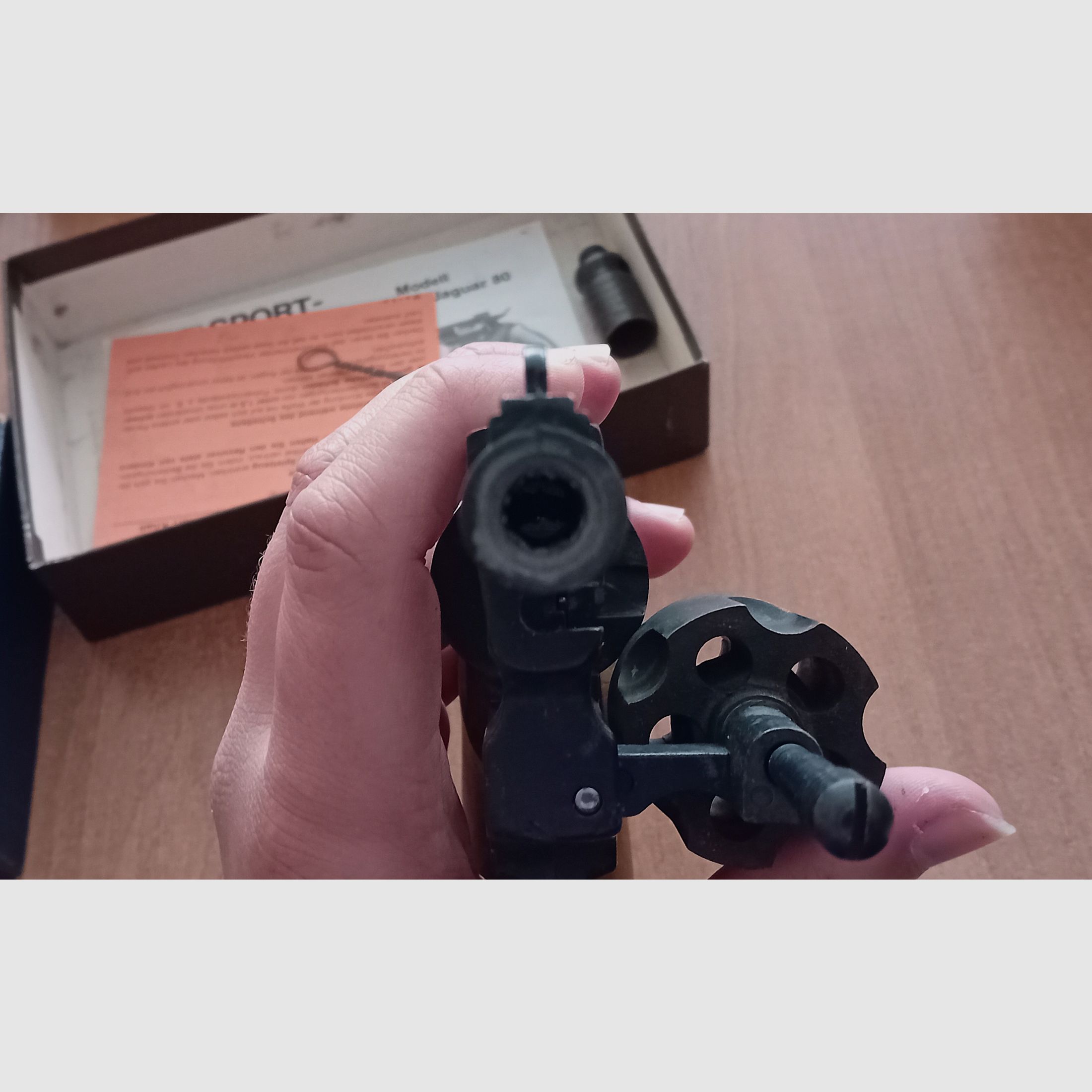 Cuno Melcher ME Jaguar 80 en calibre 9 mm R Knall