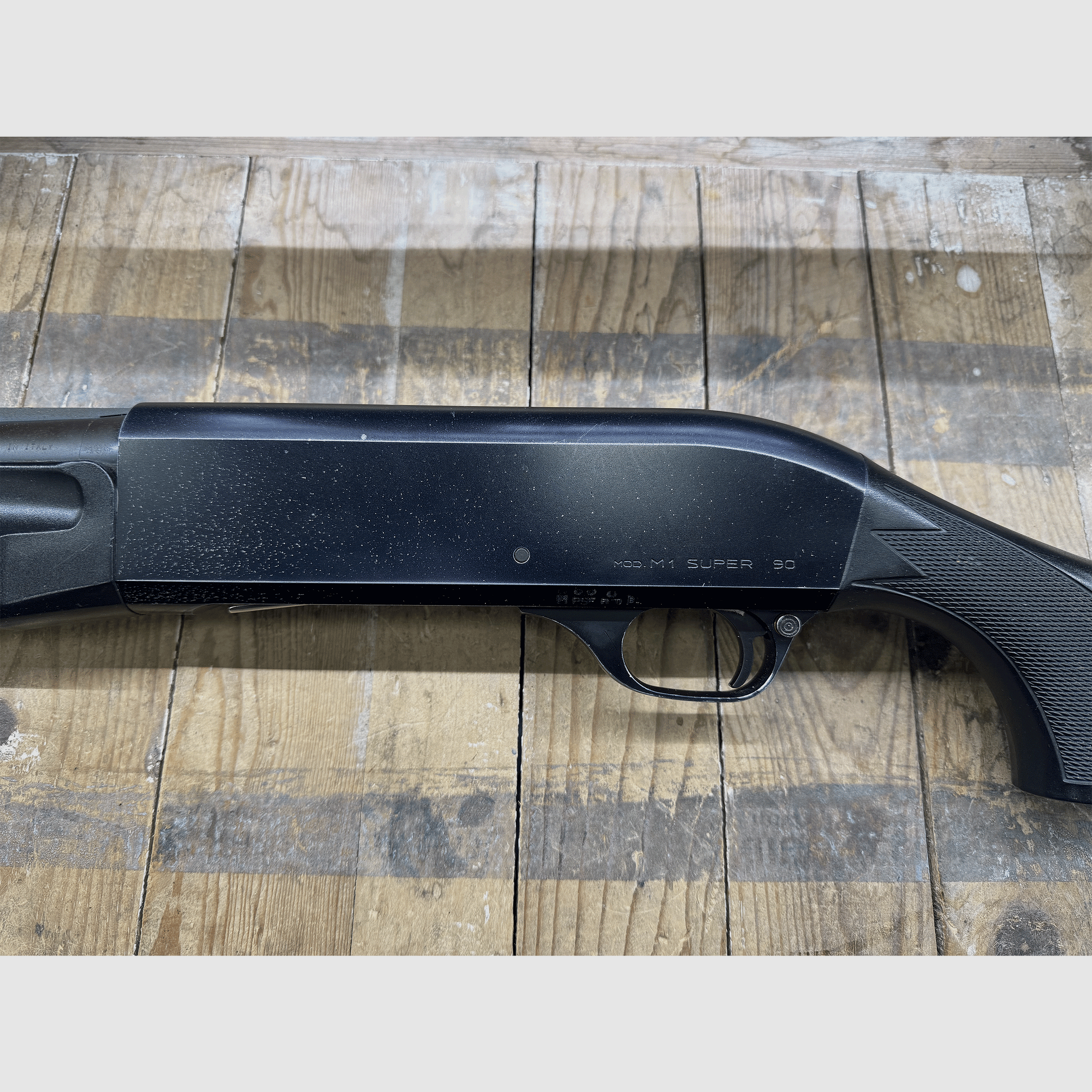 UŻYWANY – KARABIN PÓŁAUTOMATYCZNY – BENELLI MOD. M1 SUPER 90 kal. 12, zdjęcie 4 z 5
