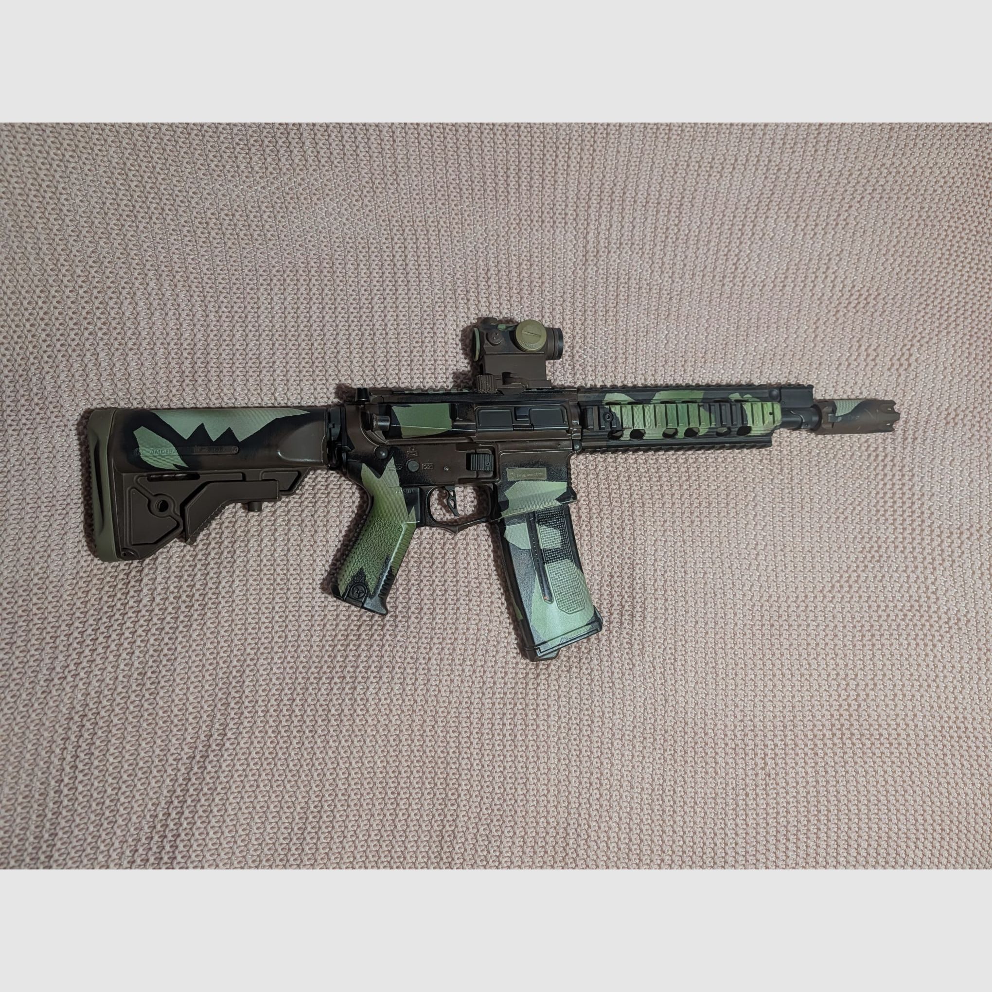 Ares Amoeba 008 S-AEG 6mm Airsoft M4 *lackiert*, Bild 1 von 9