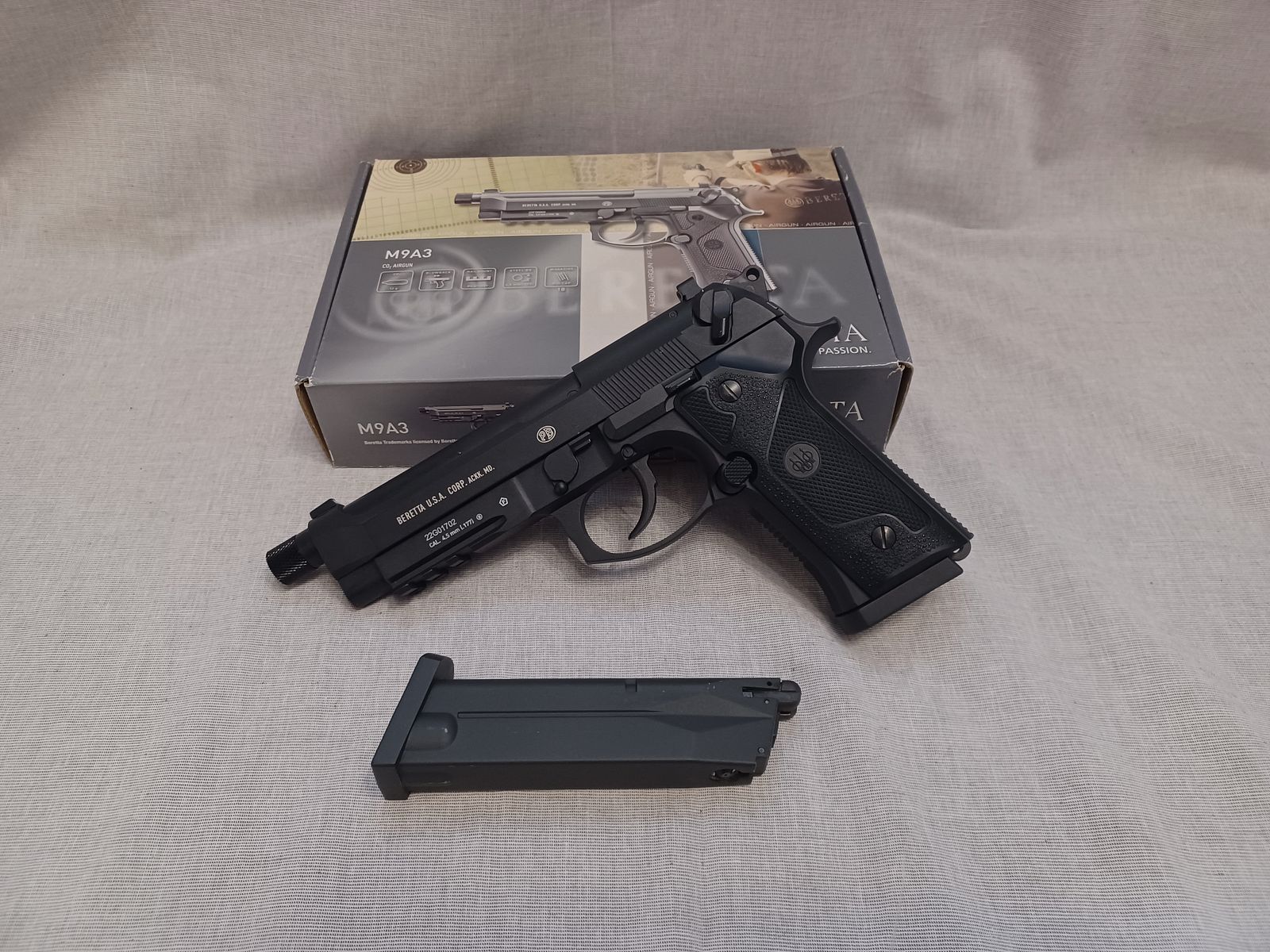 Beretta M9A3 FM black / 4,5 mm BB / BlowBack / CO2 / Pistole / OVP (51)