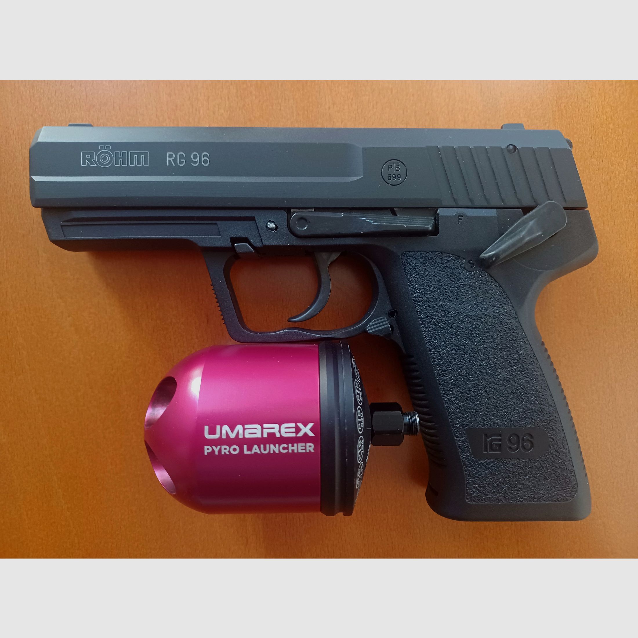 RÖHM RG96 cal. 9mm P.A.K., image 1 of 3