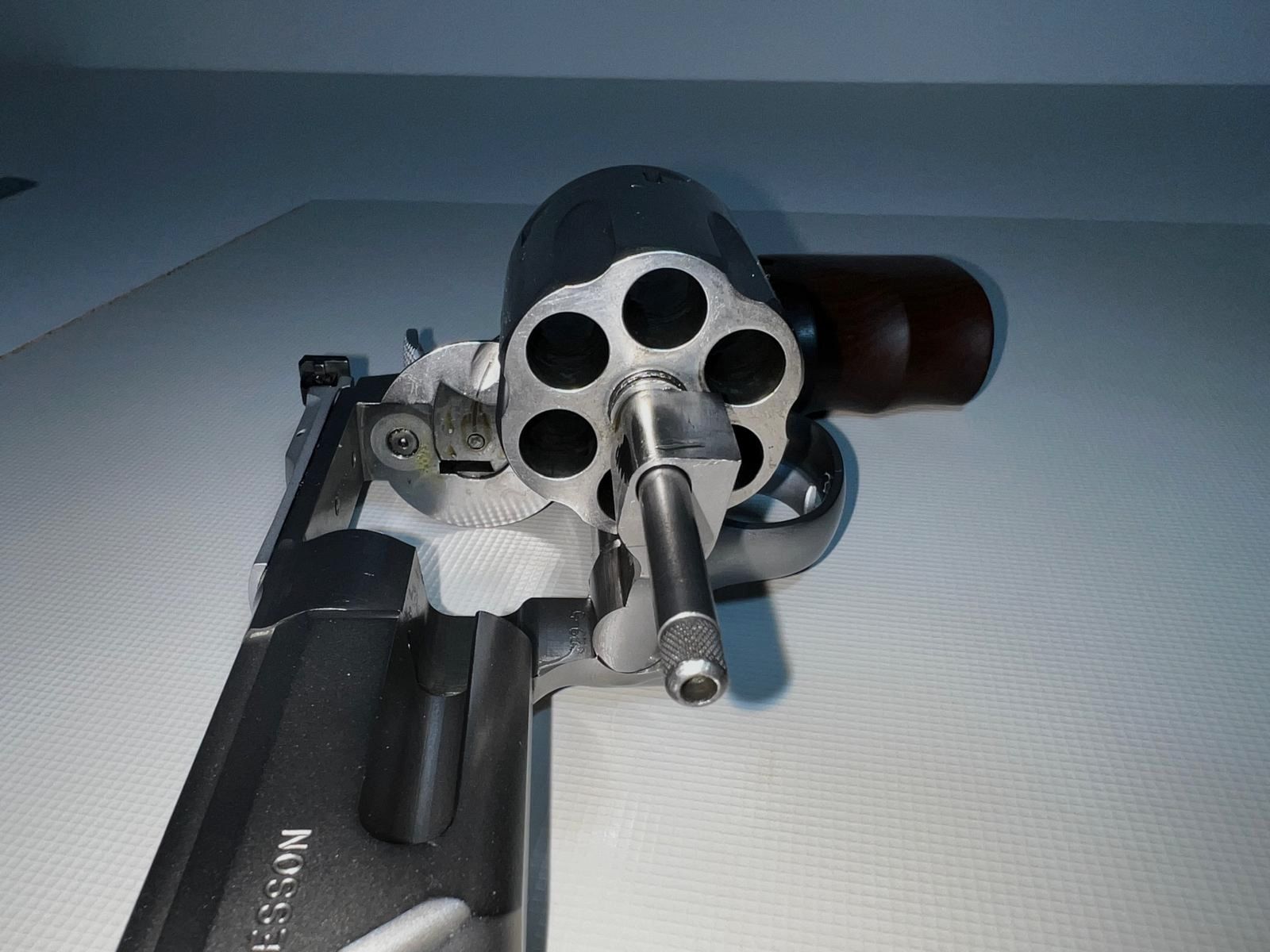 Smith & Wesson 629-5 Performance Center .44 Magnum – Sammlerstück mit Power und Stil
