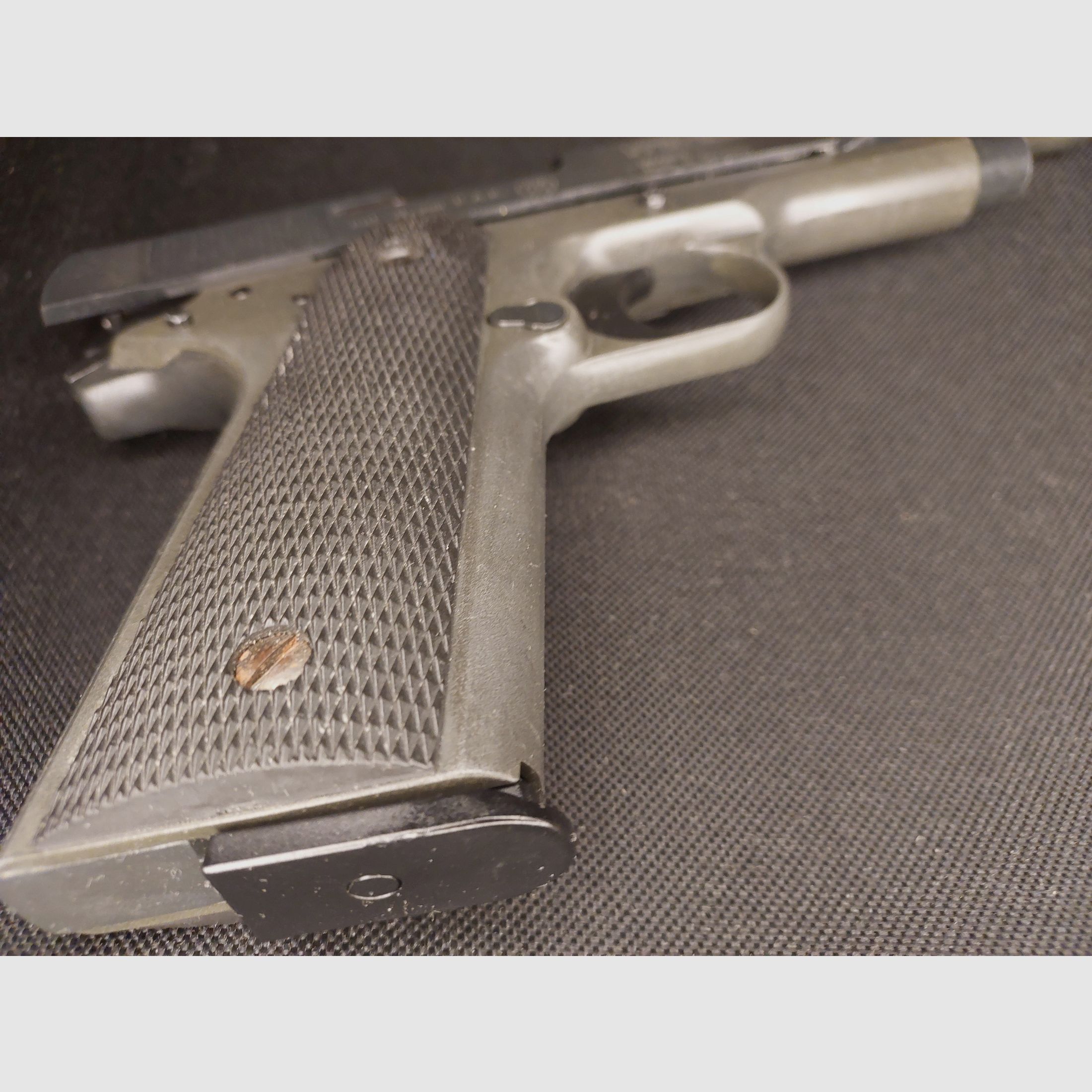 Colt Government 1911 A1 blank firing pistol 9mm P.A.K. (PTB 774) with 3 magazines