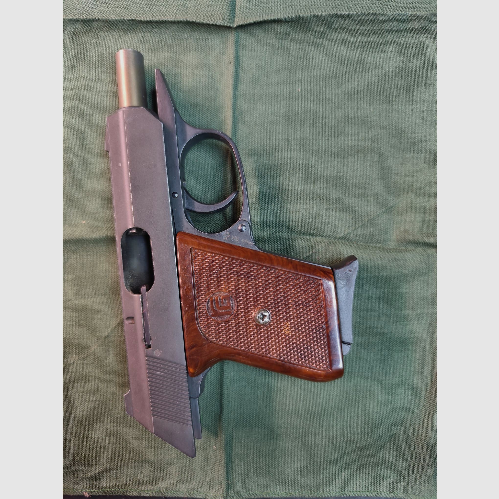 Röhm RG 9 in 8mm P.A.K.    PTB 413