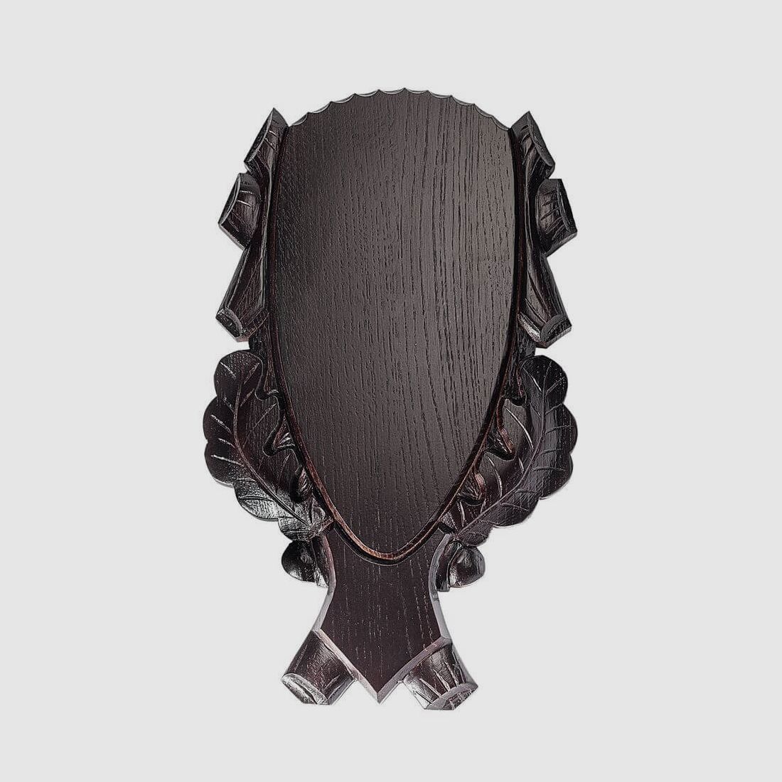 Massives Eichenschild für Rotwild – geschnitzt – 45 x 23 cm