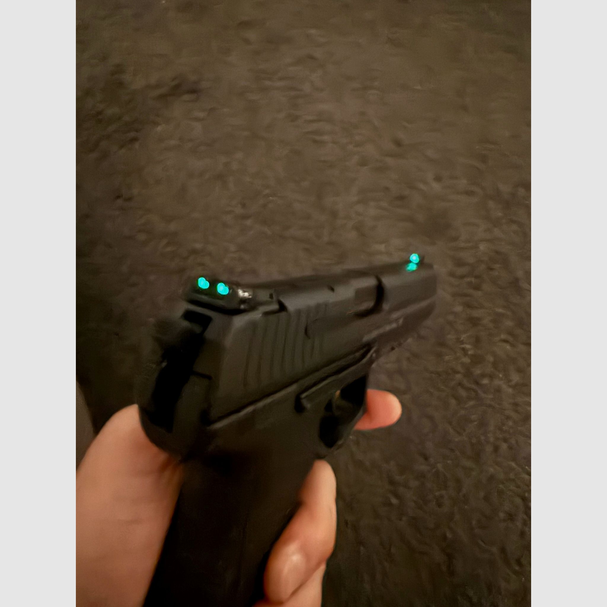 P30L mit 5 Magazinen und 2 LPA Visieren (Fiber und Luminova/Nachleuchtend)