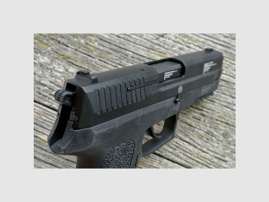 RETAY S2022 Black 9mm P.A.K. blank firing pistol replica SIG Sauer SP2022 - EU-wide shipping