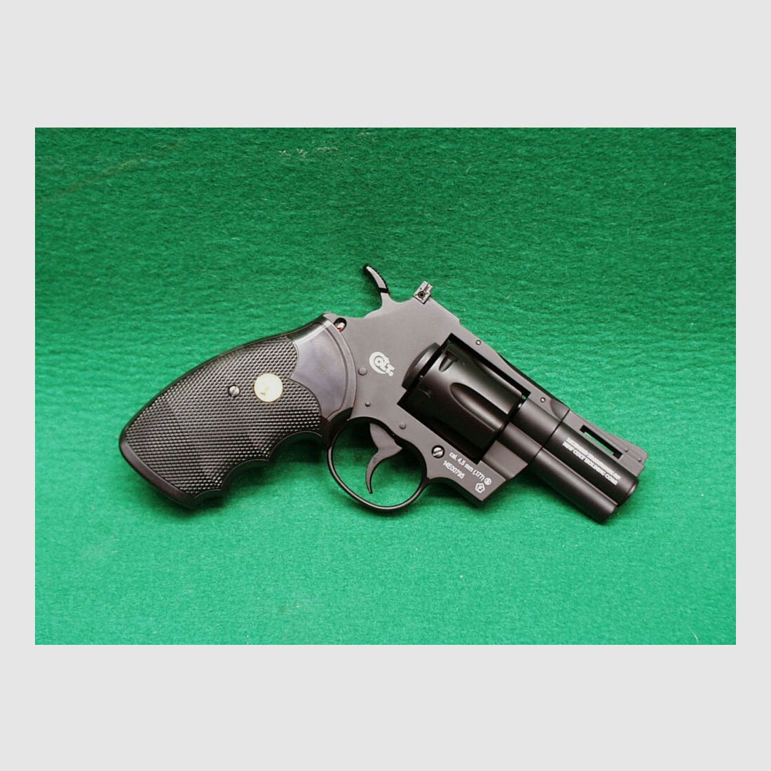 Umarex	 Colt Python .357 Magnum CTG. CO2 Revolver