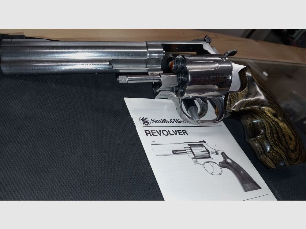 Smith & Wesson 686 Target Chapion