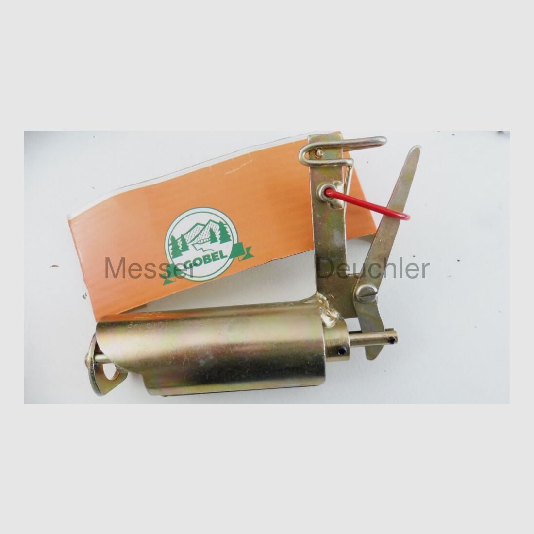 Gobble vole self-shooting device