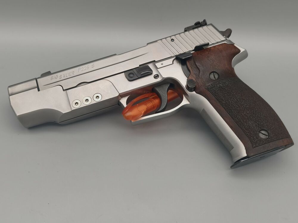 SIG Sauer P226S con Romeo 1 e mirino regolabile 9mmLuger