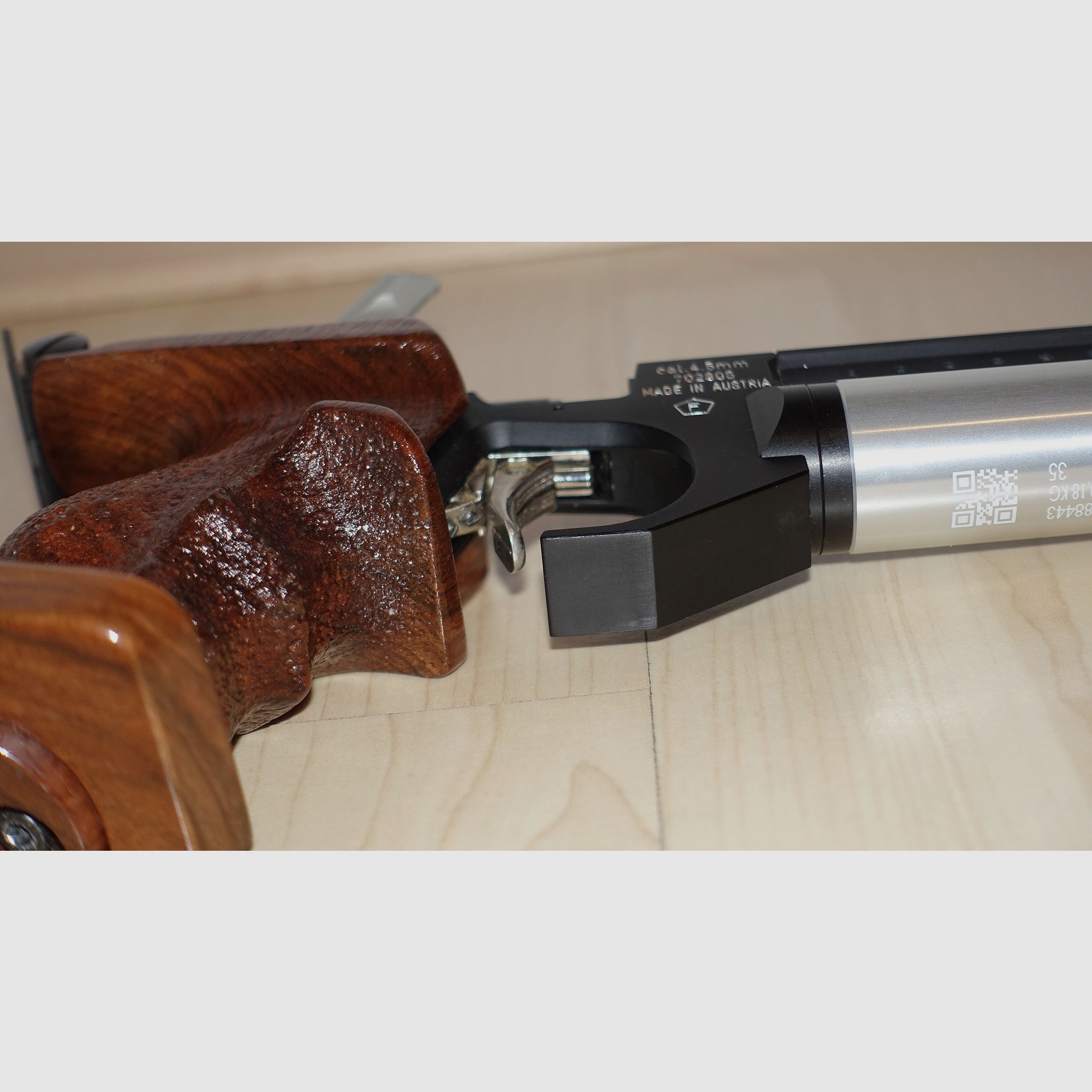 TOP Pressluft Matchpistole Steyr LP mit neuer Kartusche + Zubehör