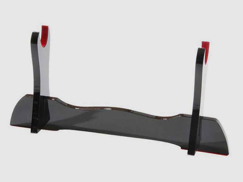 Wysoki połysk stojak na miecze z czerwonym aksamitem