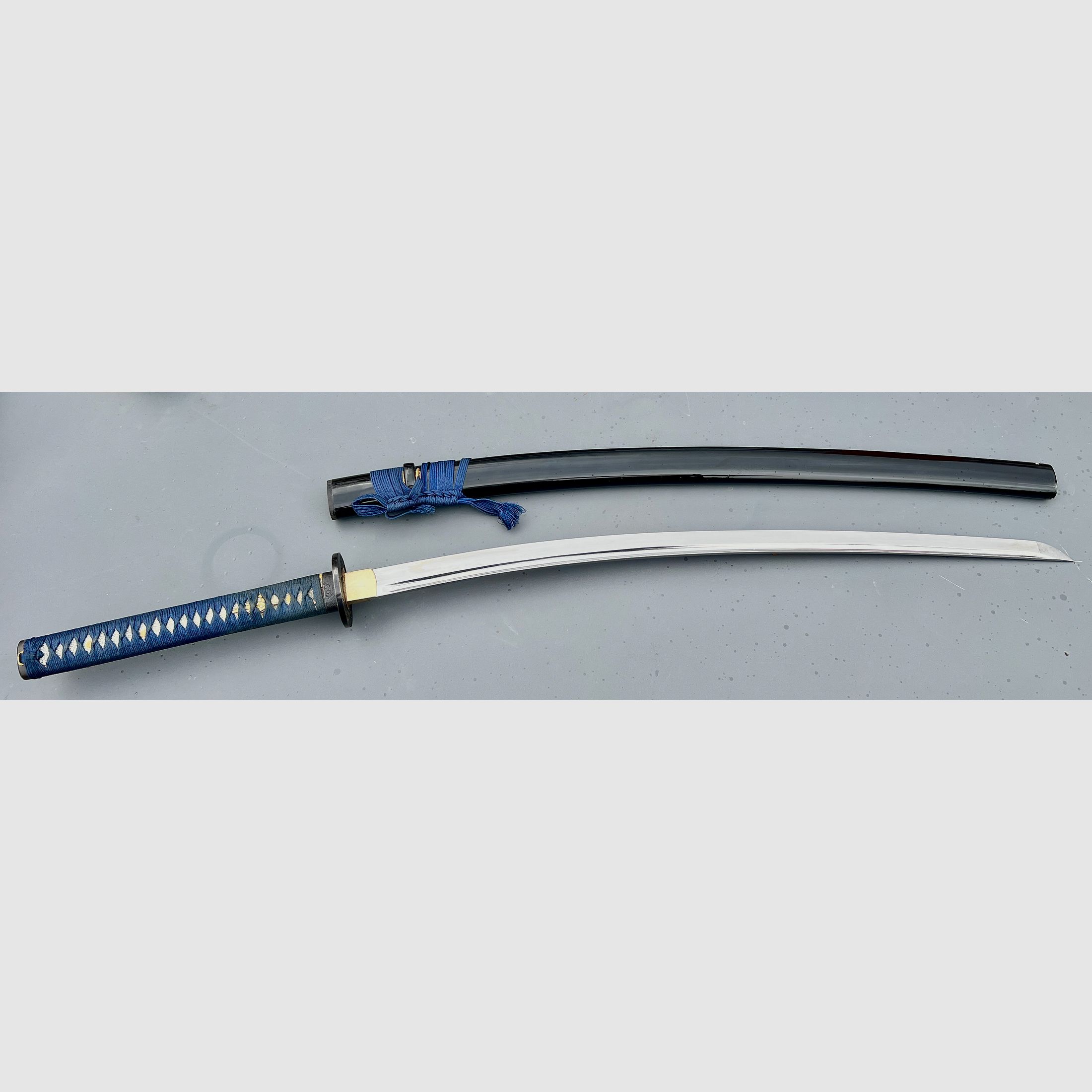 Dernière légende Mikusa 4000 Katana — 73 cm Nagasa / lame différentiée pliée / rare de collection (pas Hanwei / Paul Chen Cold Steel Tozando Nosyudo Minosaka Kaneie Yoshindo Yoshihara) Bugei Citadel première Oni Forge, image 3 sur 10