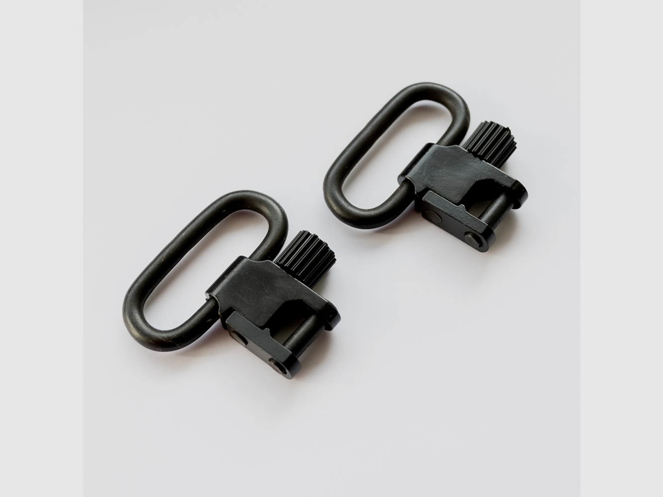 Removable sling swivel