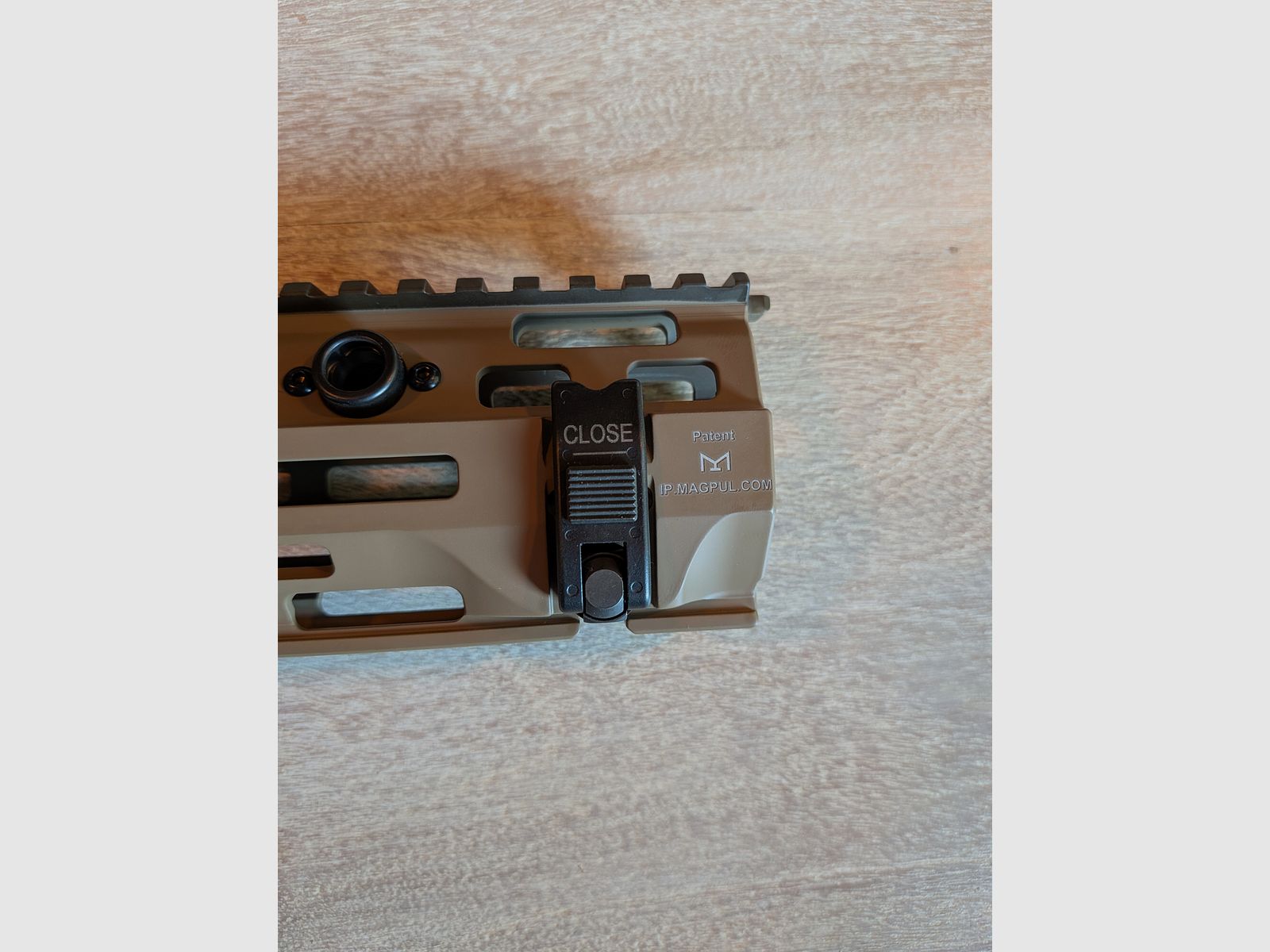 Heckler & Koch M-LOK handguard z szybkim mocowaniem do MR223 FDE, do lufy 11"/14,5"/16,5" (krótki handguard)