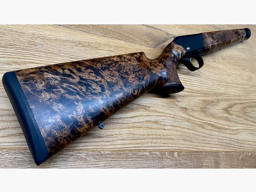 Blaser R8 Custom Schaft mit Gehäuse/System // HK 9-10 // R8 Logo und Abzug in gold // TRAUMSCHAFT