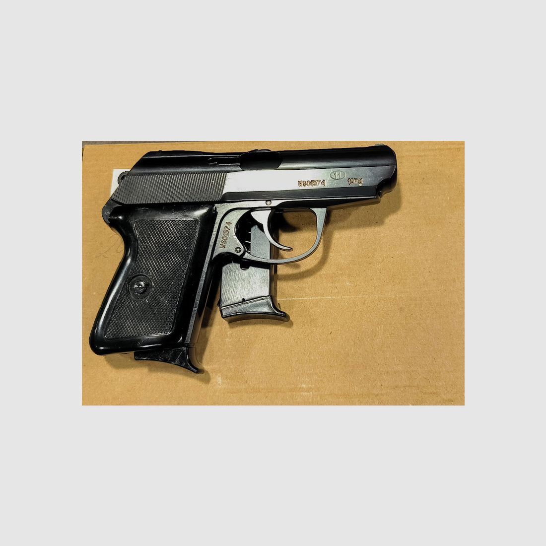 Pistola P-64 cal. 9x18 Makarow