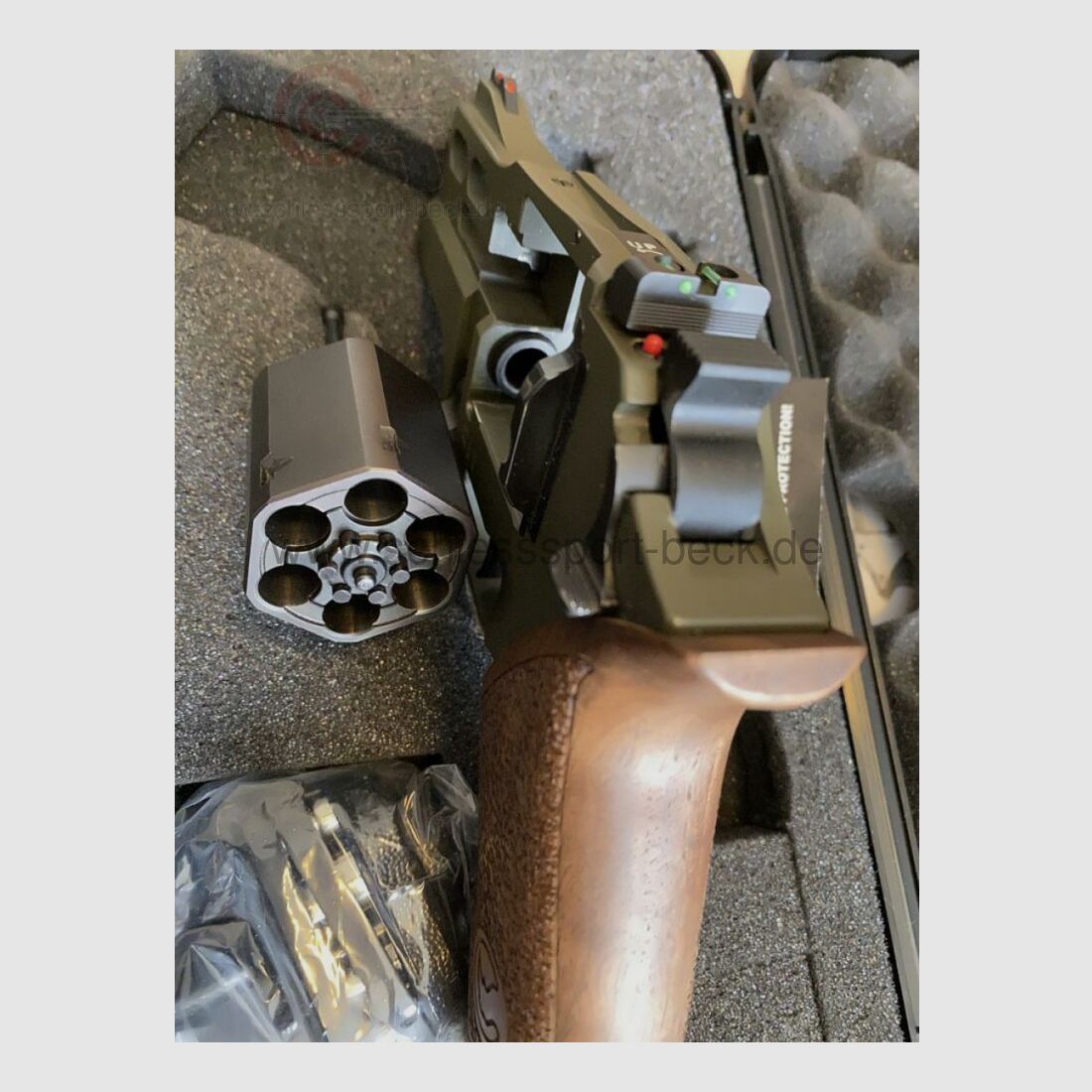 Chiappa Rhino Revolver 30DS Hunter (Green Cerakote) 357MAG/3"BBL