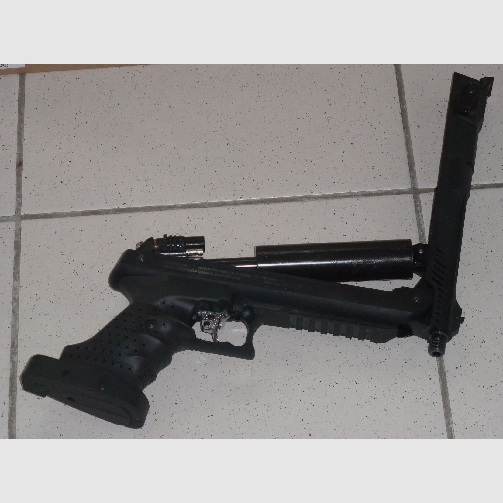 Vorkompressions-luchtpistool Zoraki HP 01 met rechts grip kaliber 4,5 mm met geluiddemperadapter