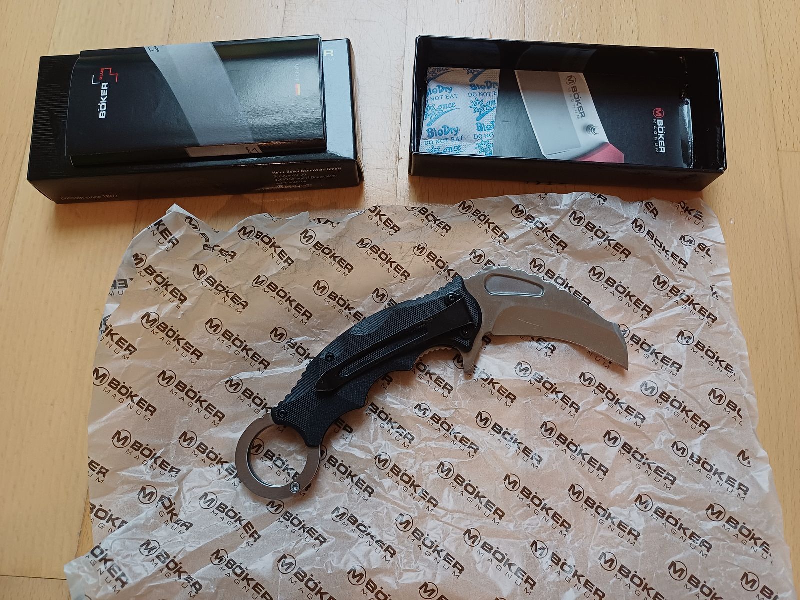 Messer Sammlung von Böker Plus und Magnum, alle NEU und unbenutzt, Outdoorsman, Border Forest Folder