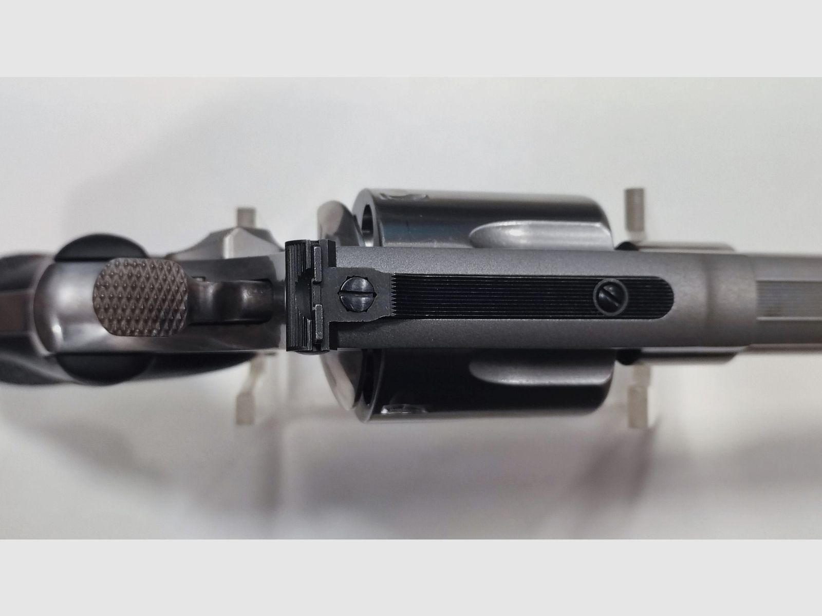 REVOLVER SMITH & WESSON 629 CLASSIC CAL. 44MAG, immagine 9 di 14