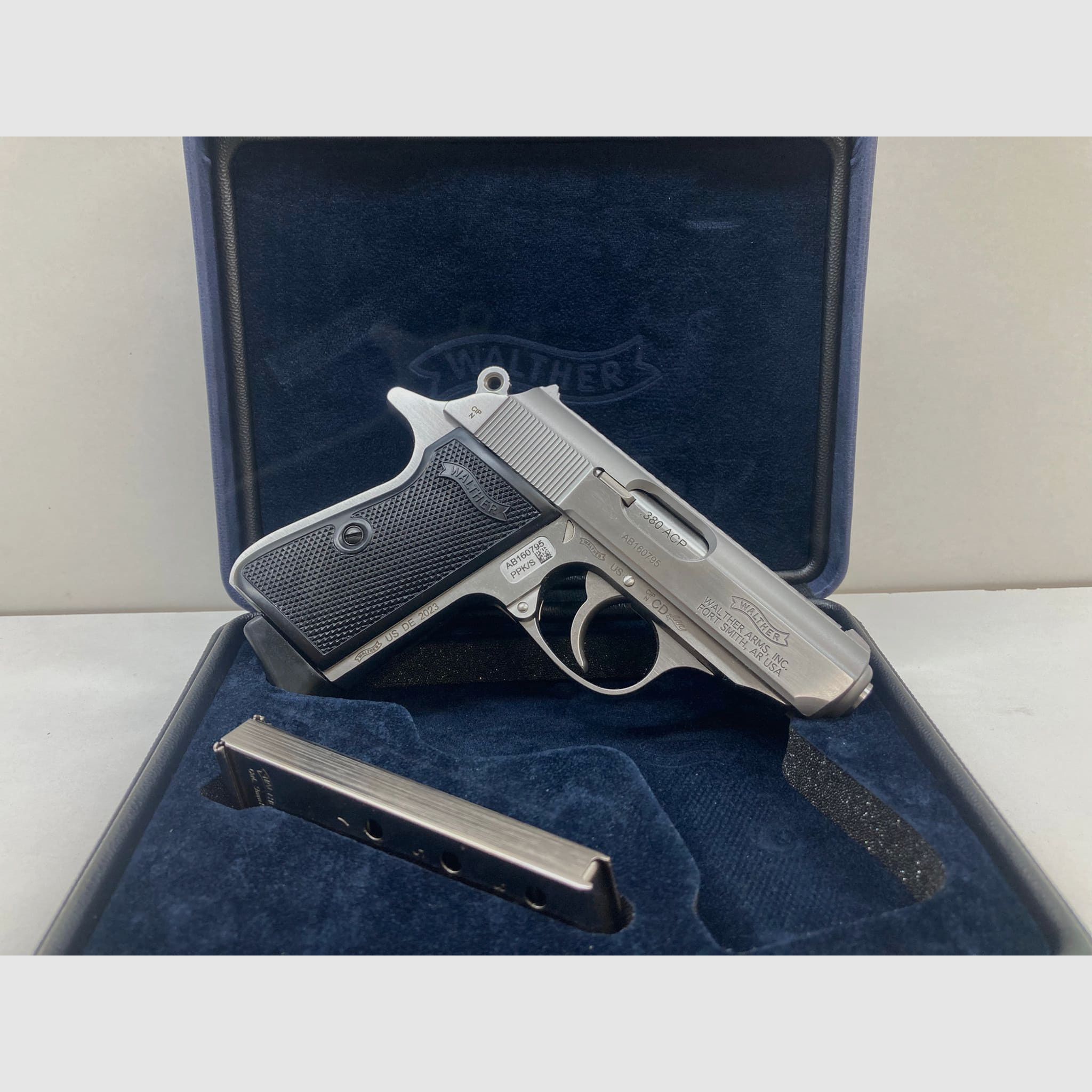 Walther PPK / S caliber 9 mm Browning Short, image 2 of 7