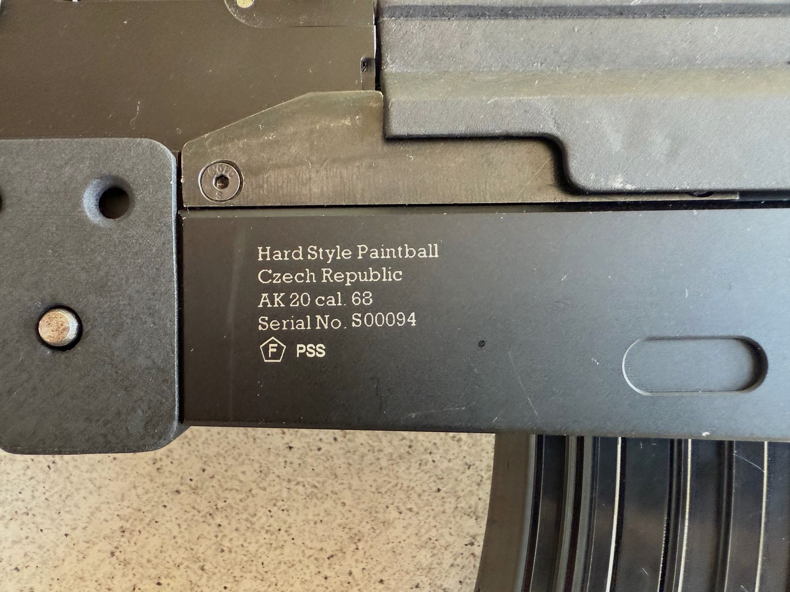 Hardstyle AK-20 Kal. 68 Paintball Ram Broń