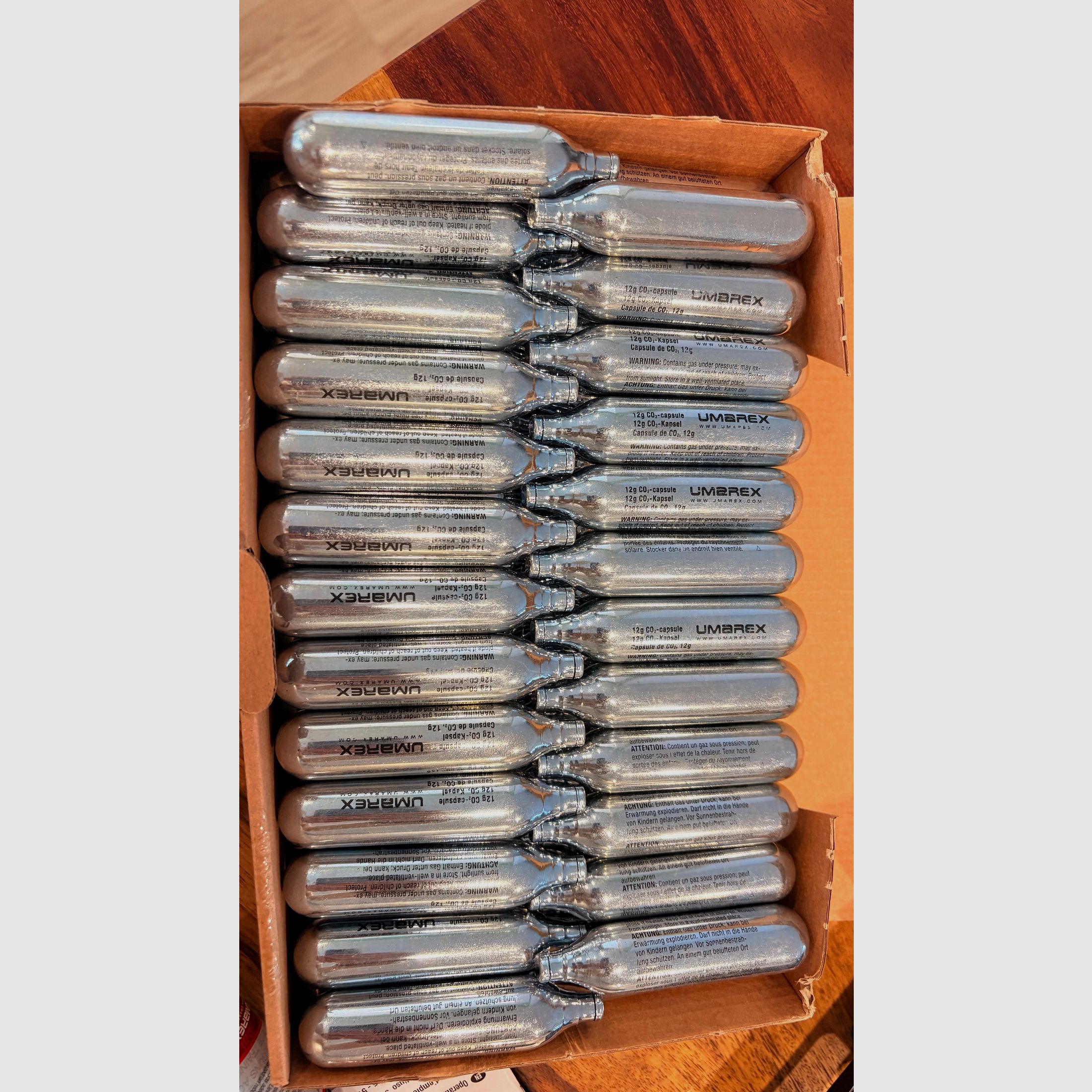 2x Umarex Smith & Wesson M&P 40 CO2 BB pistols – brand new, unused + accessory package