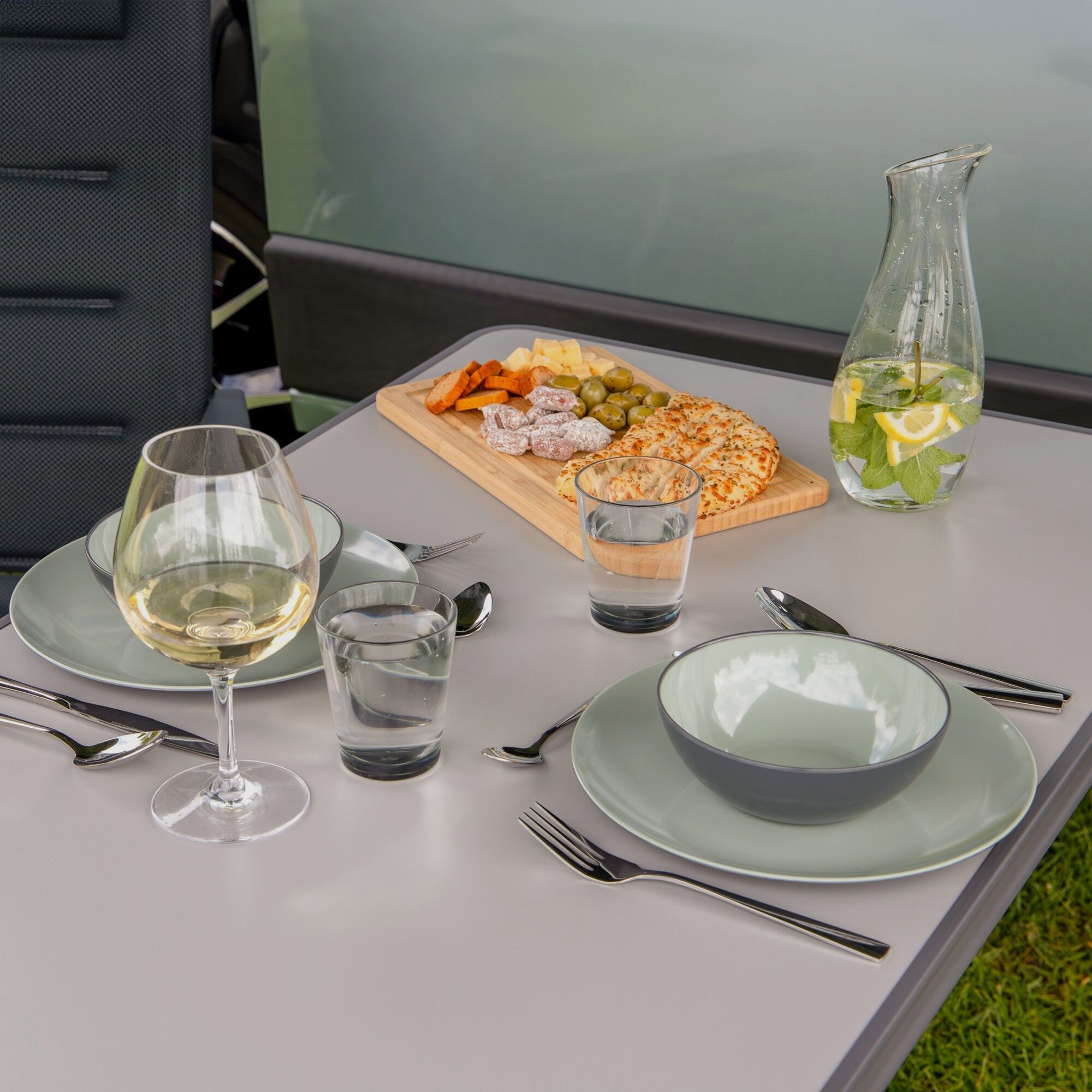 Set di Piatti Vivid Line, Grigio Chiaro, immagine 11 di 17