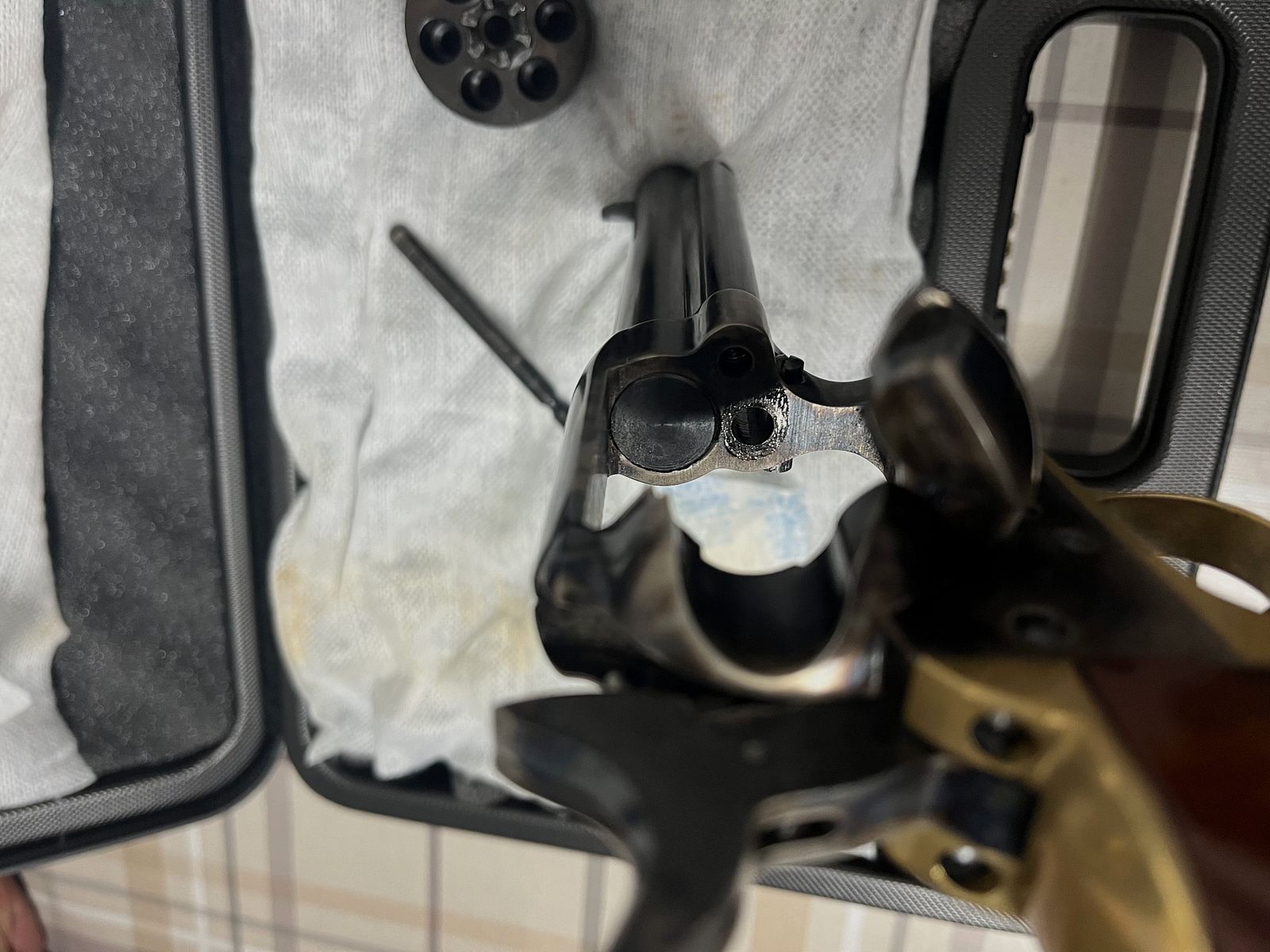 Revólver de detonación de 9 mm