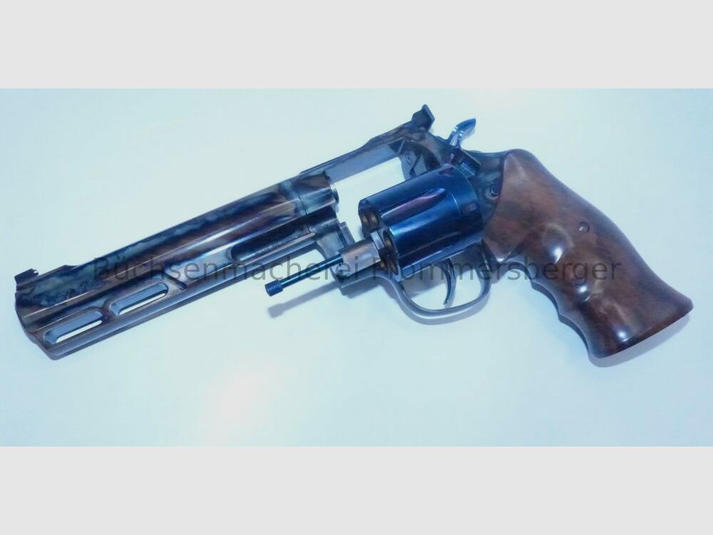 CLUB30 30-J. Club30 Anniversary Revolver