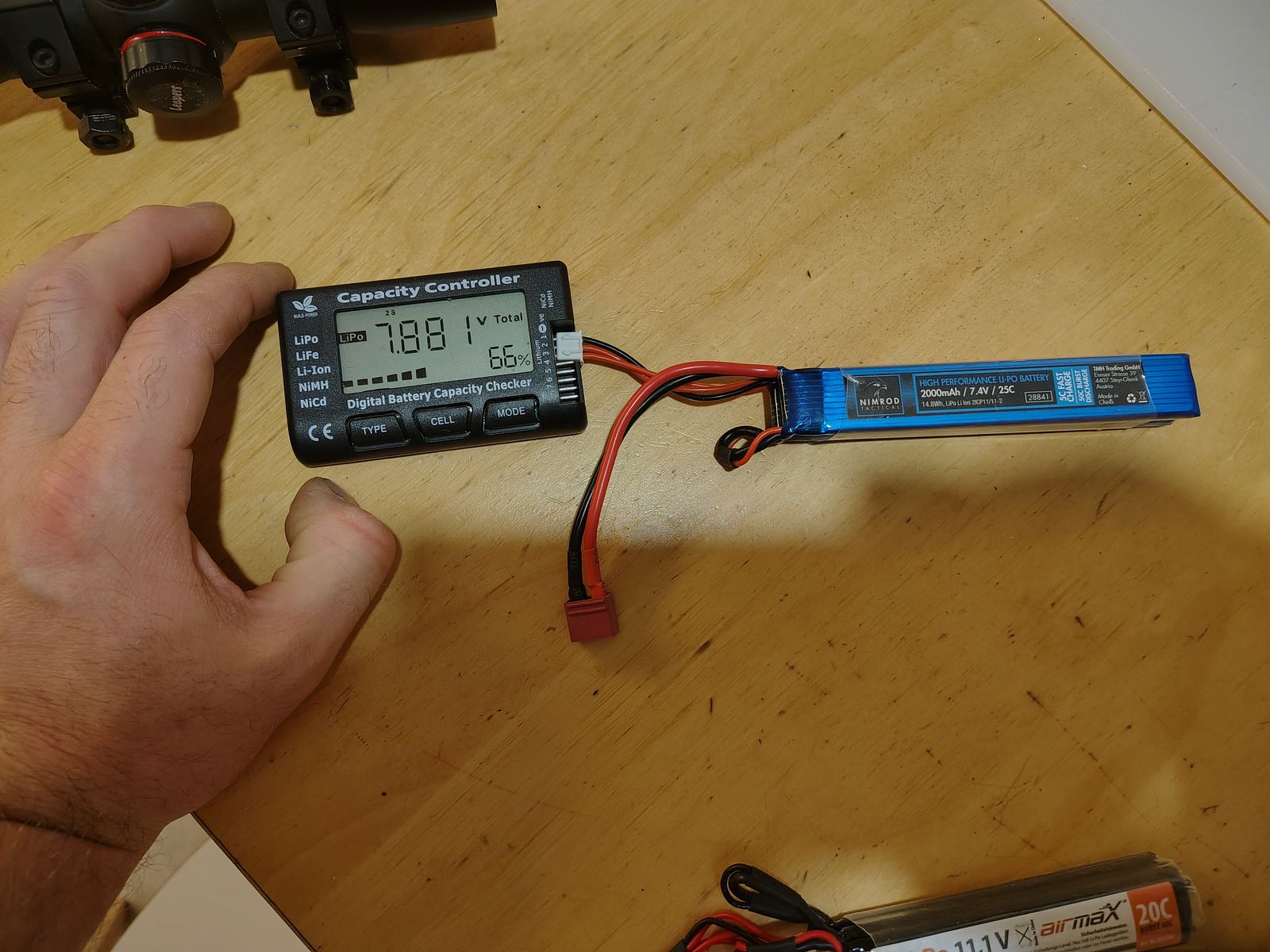 6x Airsoft LiPo Akku Set (11.1V & 7.4V) – Geprüft per Tester + LiPo Guard Tasche