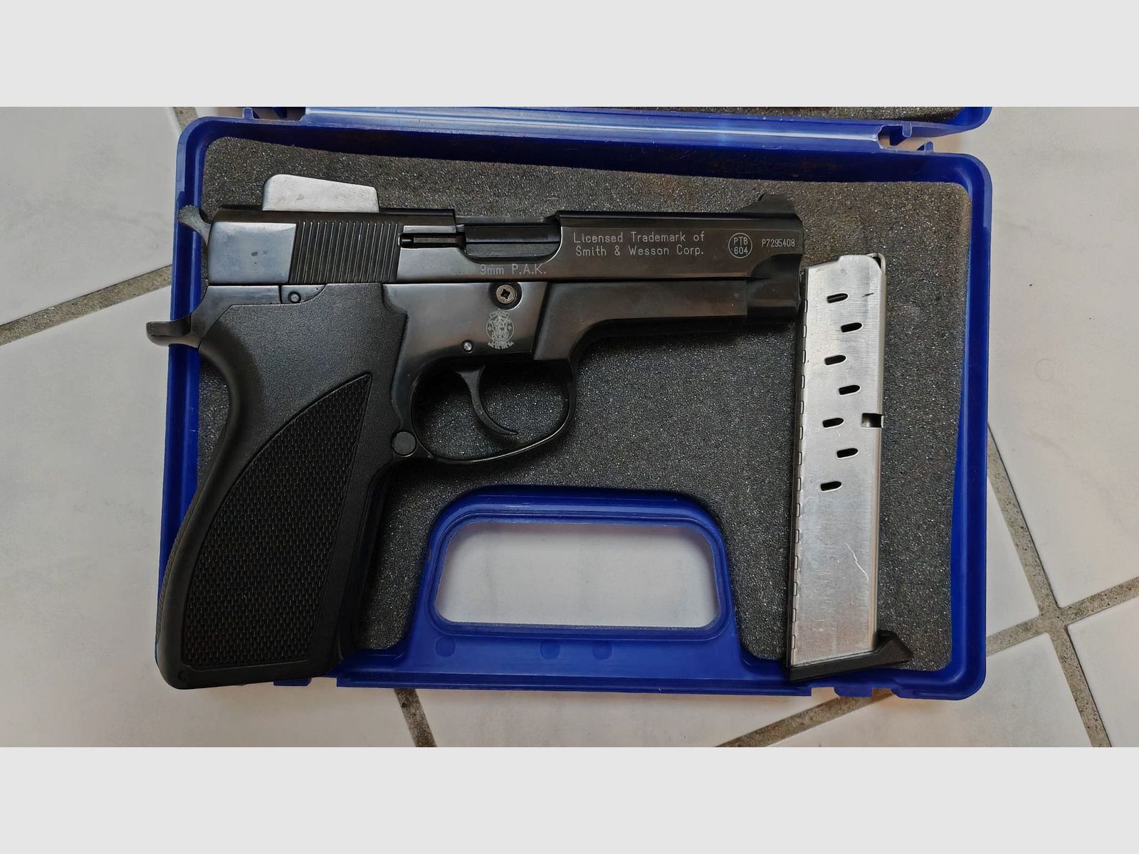 Smith & Wesson Mod. 5904 Schreckschuss Pistole brüniert / gebeizt | Kal. 9mm P.A.K. | PtB 604  | zzgl. div. 9mm Kartuschen erwerbbar