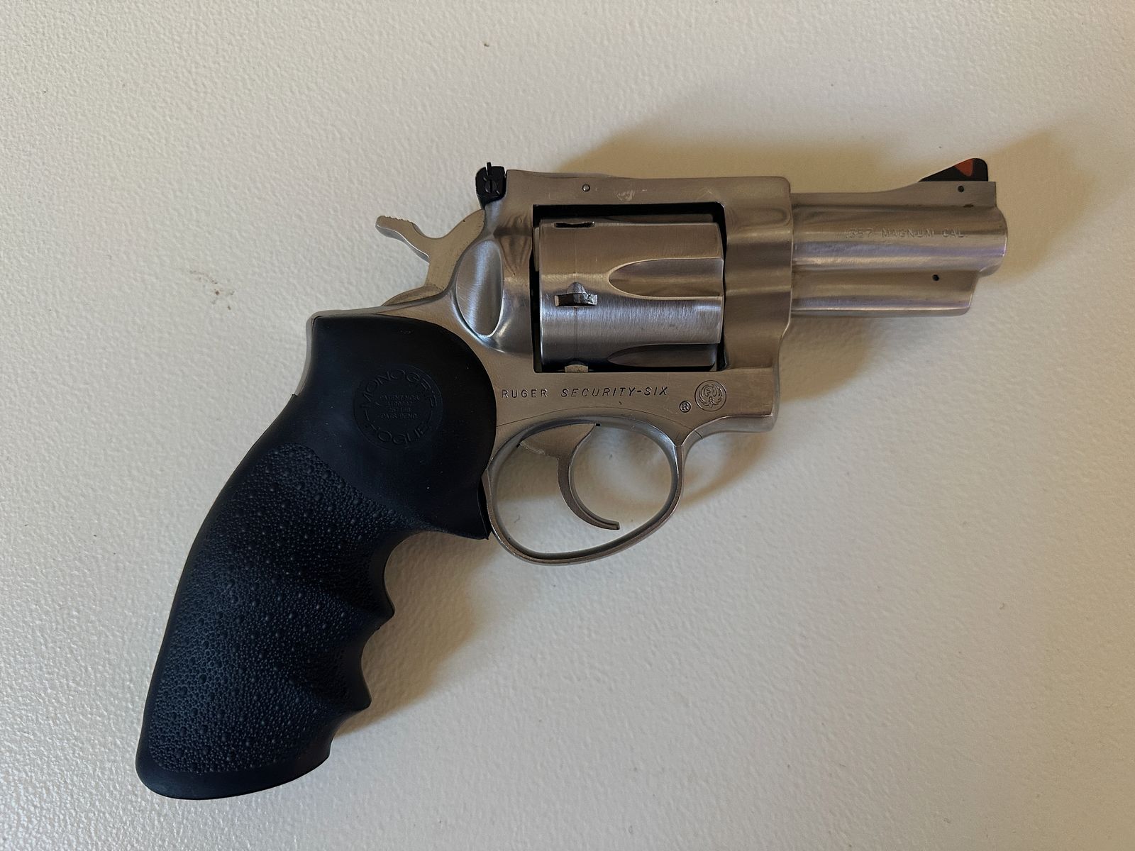 Ruger Security-Six Stainless .357 Magnum, 2¾ inches, 6-shot, Pachmayr grip
