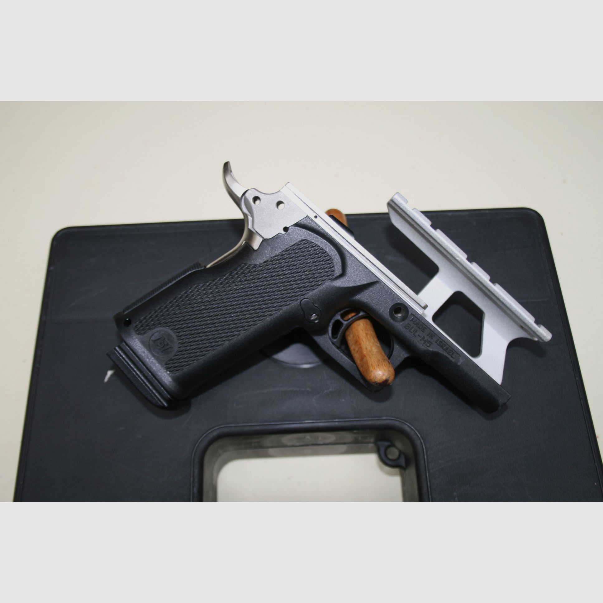 Dolna część BUL M-5 z szyną – Idealna do niestandardowego montażu / 9x19mm (UŻYWANY), zdjęcie 2 z 4