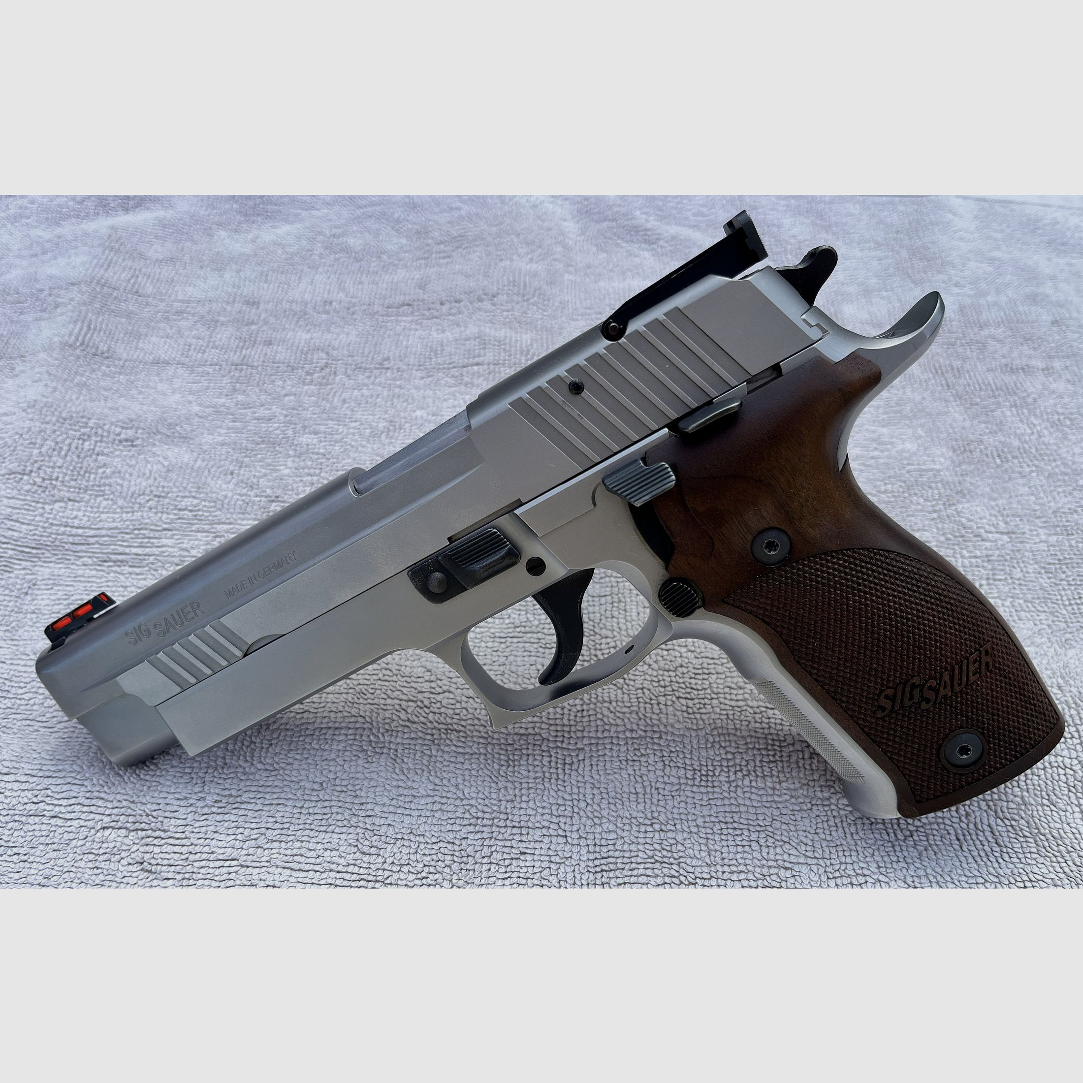SIG Sauer P226 S / early German X-Line / early X-Five generation, Eckernförde 9 mm Para, extensive accessories