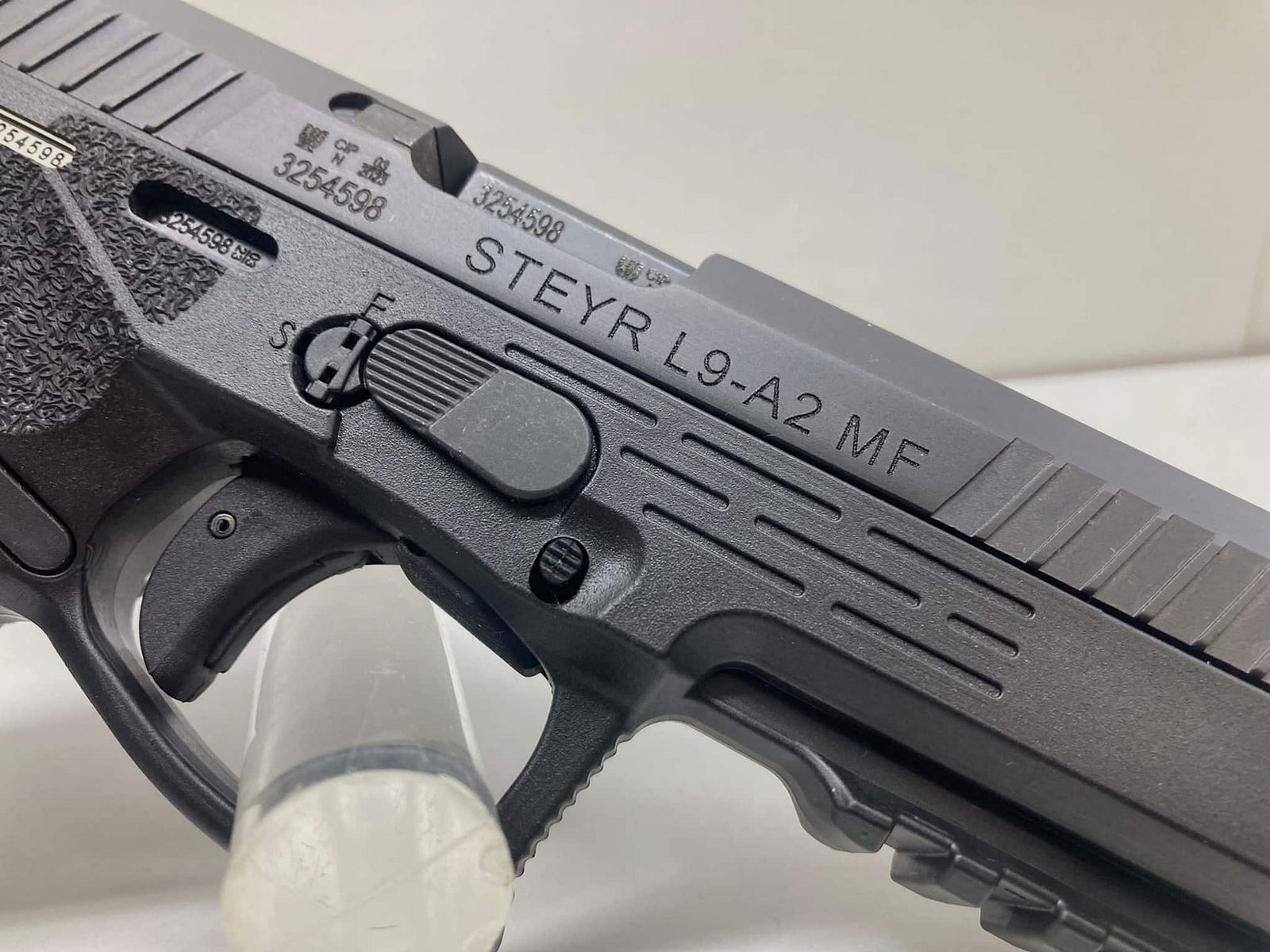 Pistola STEYR L9-A2 MF