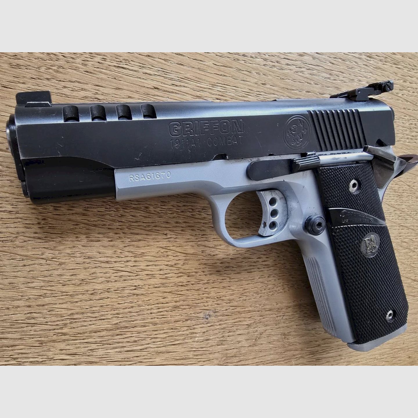 1911 Combat .45 ACP Afrique du Sud RSA ! Tuné. Inclus. Accessoires professionnels IPSC !