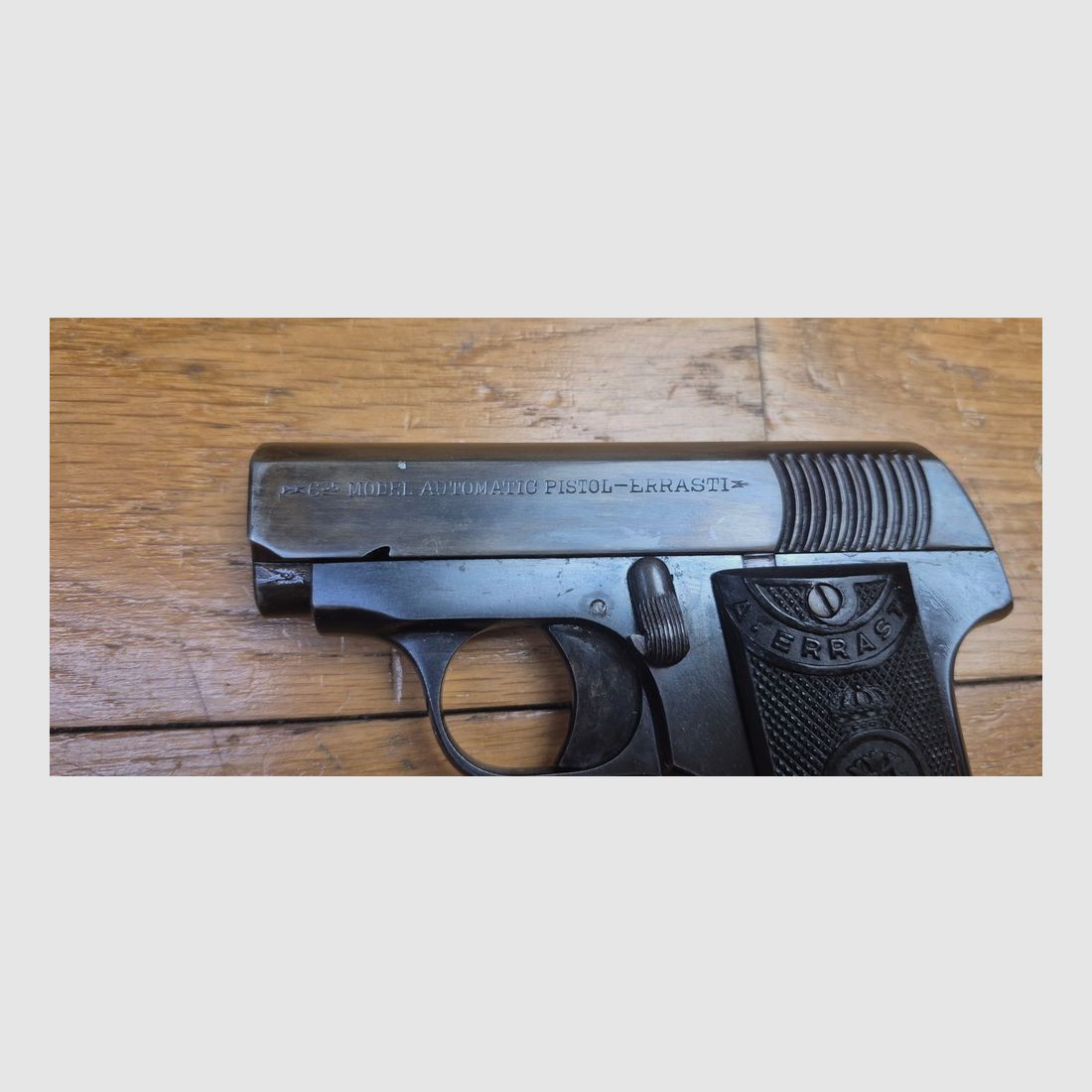 Piccola Pistola Semiautomatica Errasti Modello 1912 – Cal. 6.35 Browning / 25 ACP – Ottima copia spagnola del Browning 1906 – Arma con due finiture e impugnature in corno – TBE++, immagine 5 di 17