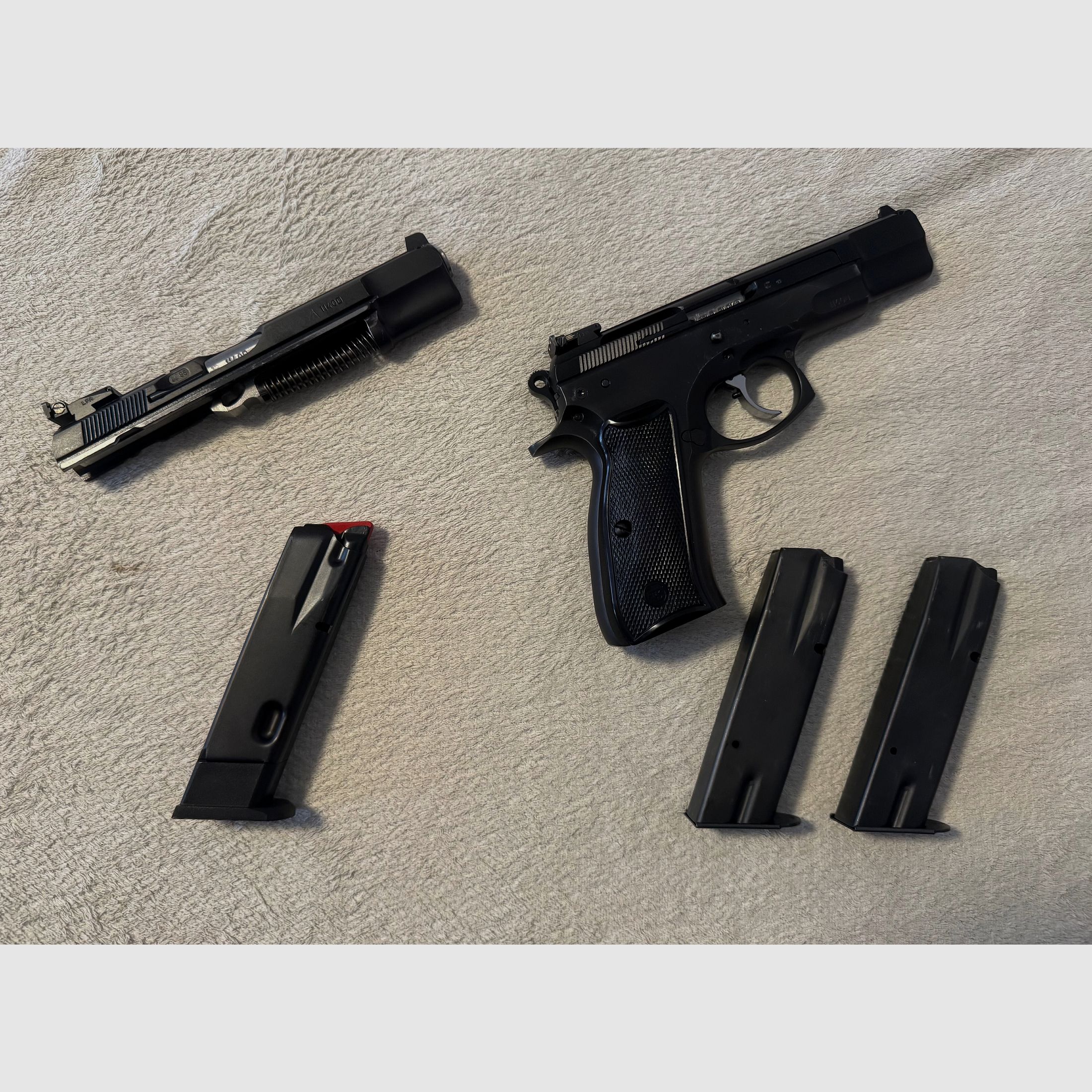 CZ75 with quick-change system