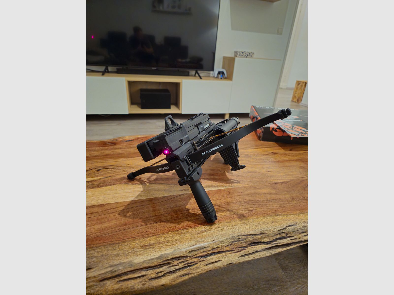 Steambow Stinger II Tactical AR-6 mit Zubehör