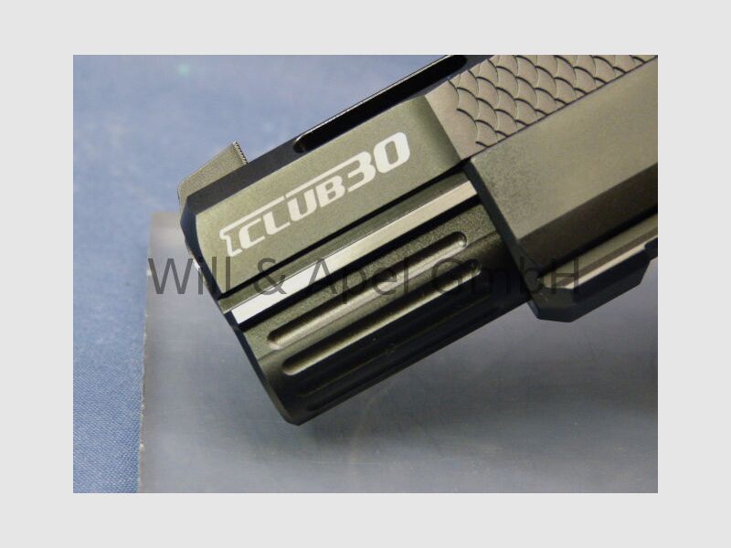 KMR W-02 Cuda CLUB 30 VERSIE