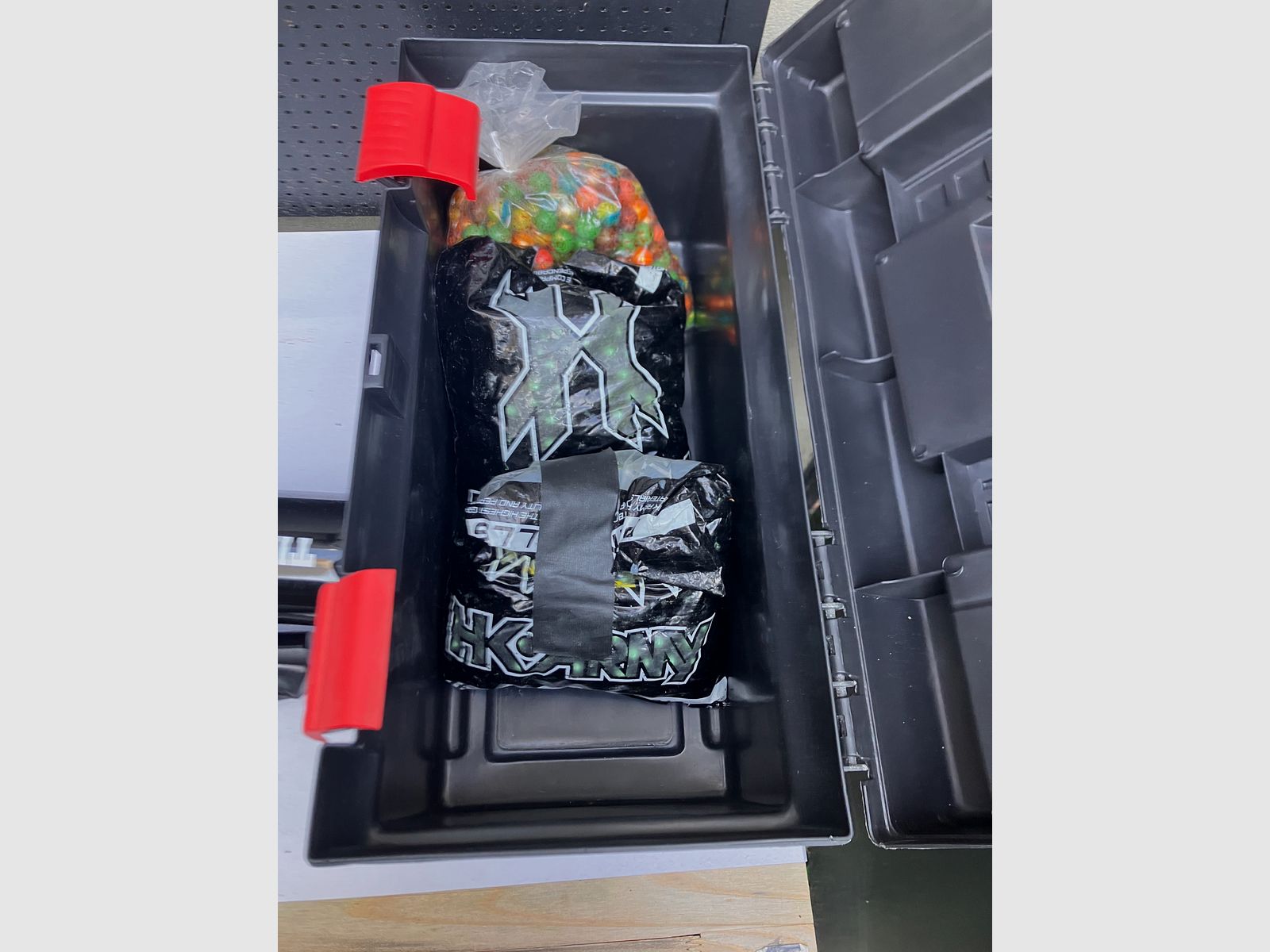 Tippmann 98 Custom including spare marker and accessories